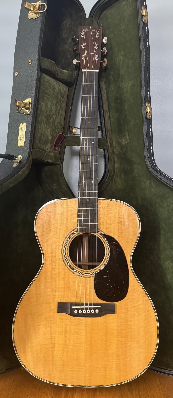 2025 Martin 000-28 Standard Series Acoustic