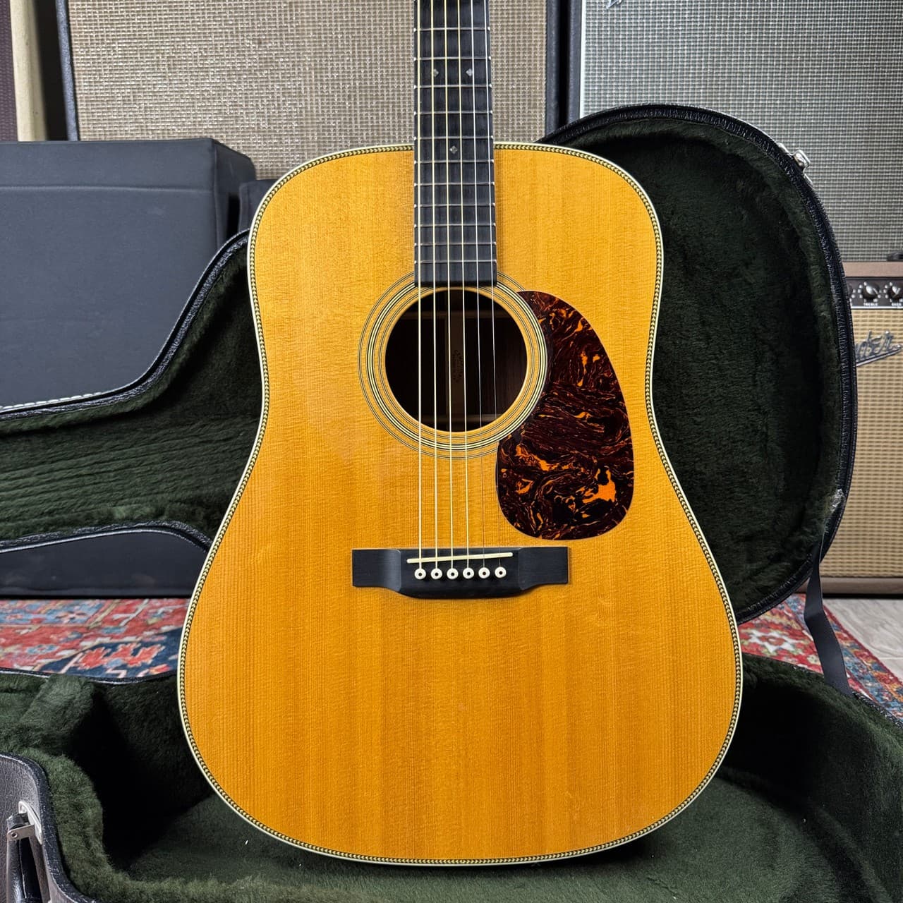 *Video* Martin HD-28E Retro Dreadnought with Fishman F1-Aura - 2013