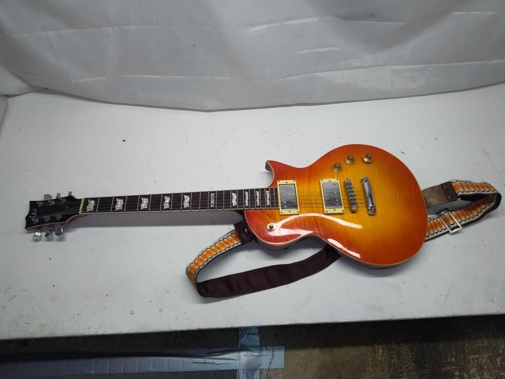 LTD GUITAR - DESIGNED BY ESP LTD EC-256 (P31020712)