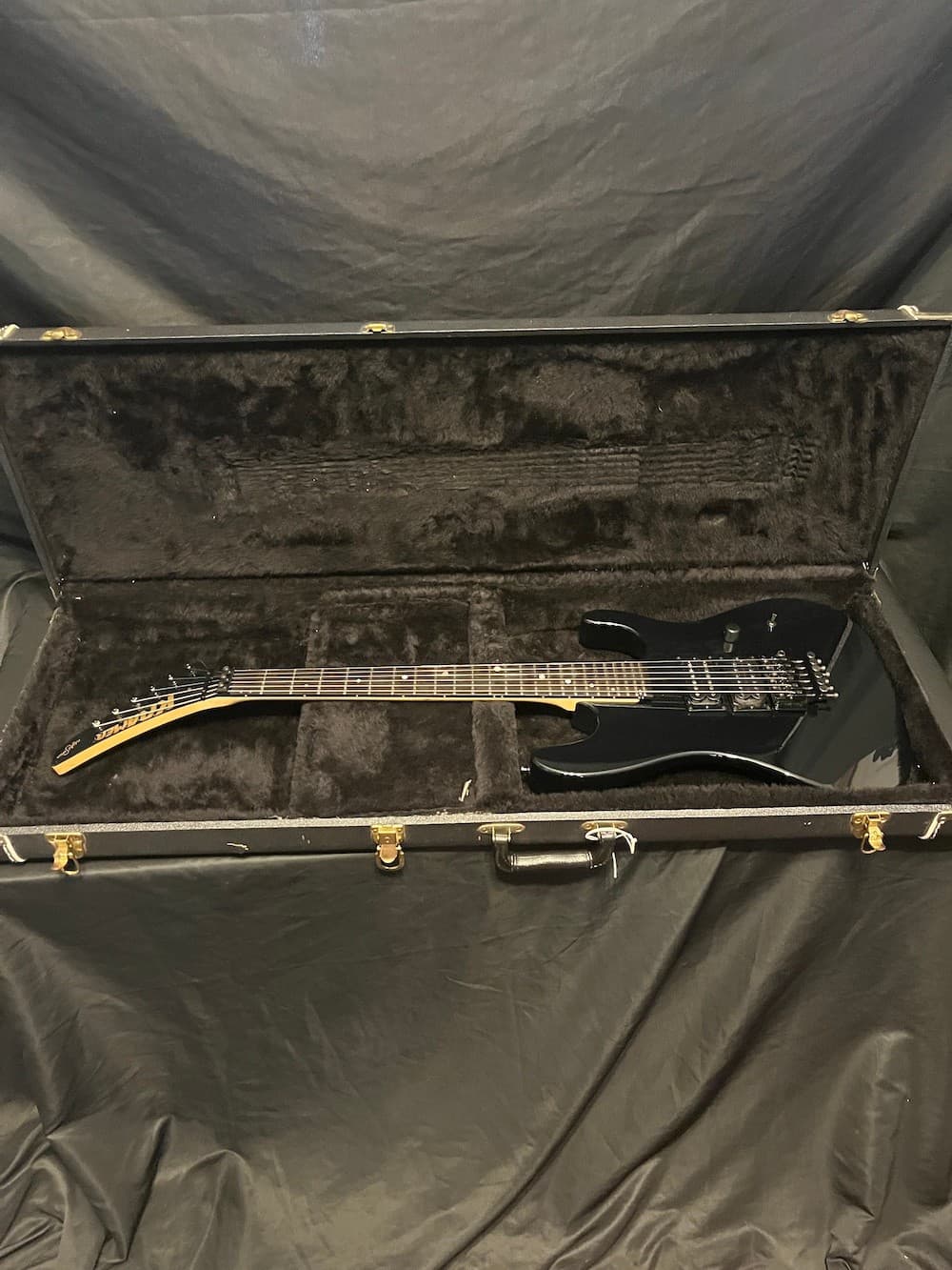 1988 Original Kramer Nightswan Guitar in Black W/OHSC-Excellent!