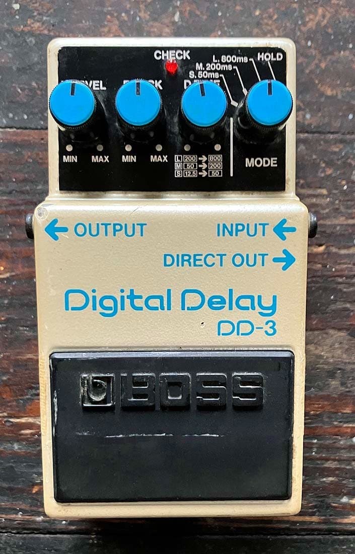 BOSS DD-3 Digital Delay Guitar Effects Pedal Tested Working