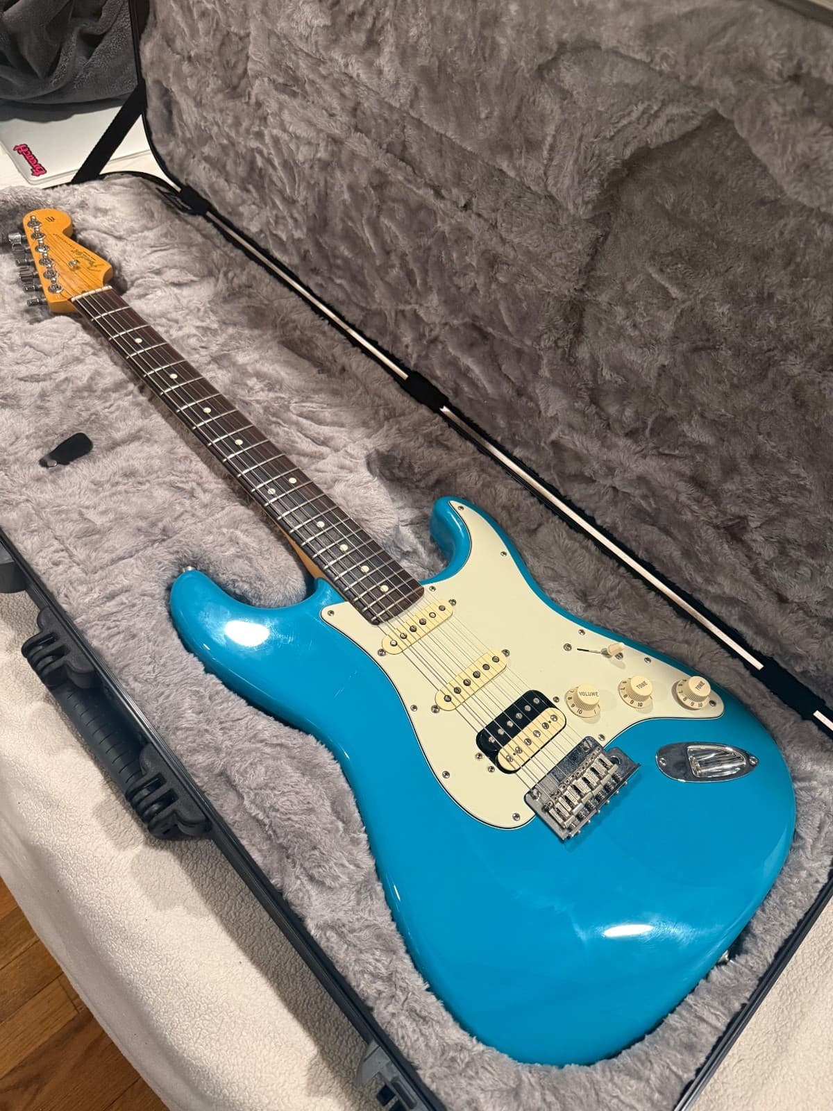 Fender American Professional II Stratocaster HSS 2021 Miami Blue