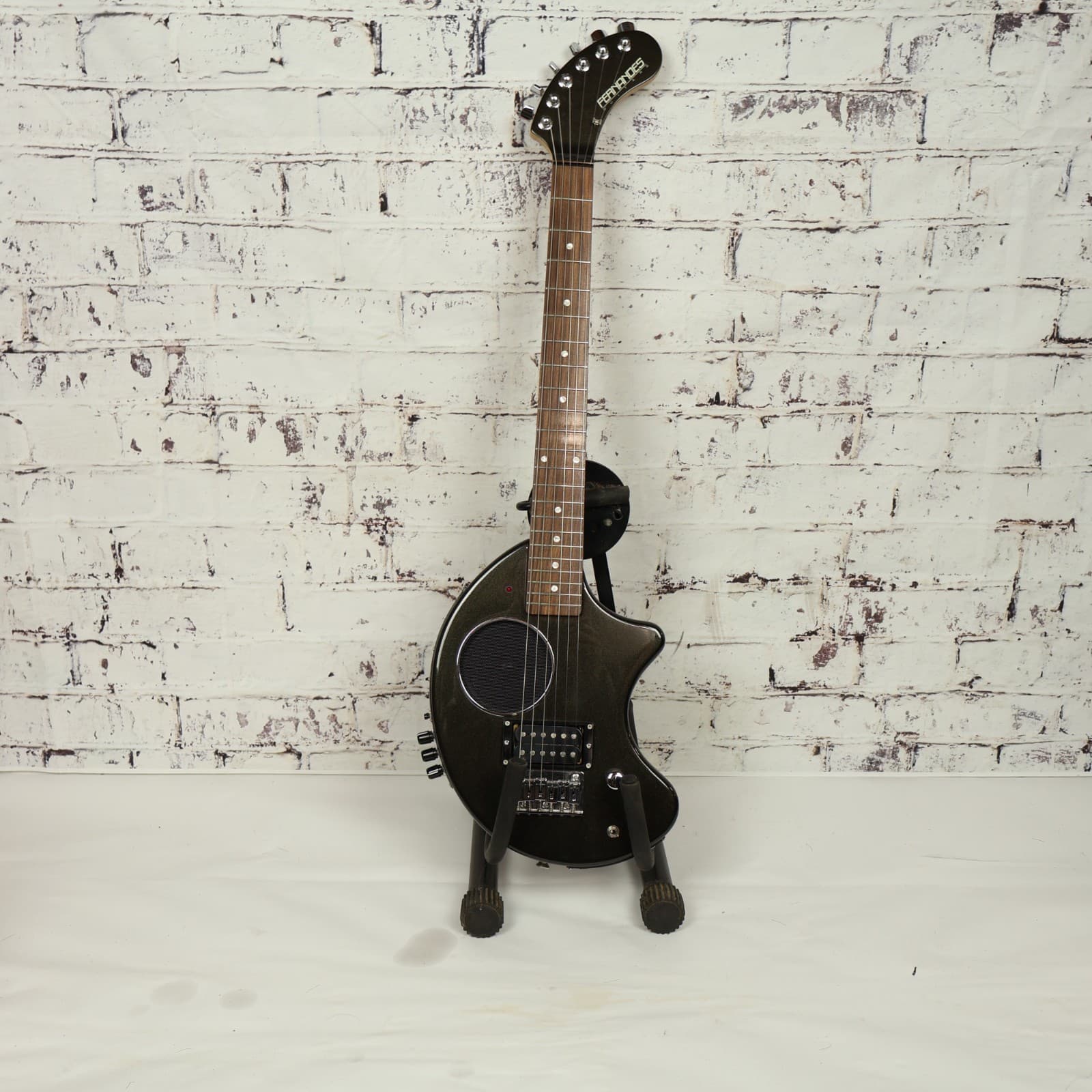 Fernandes Nomad Deluxe DIGI-ZO Hyper ZO-3 Digital Effects Mini Guitar