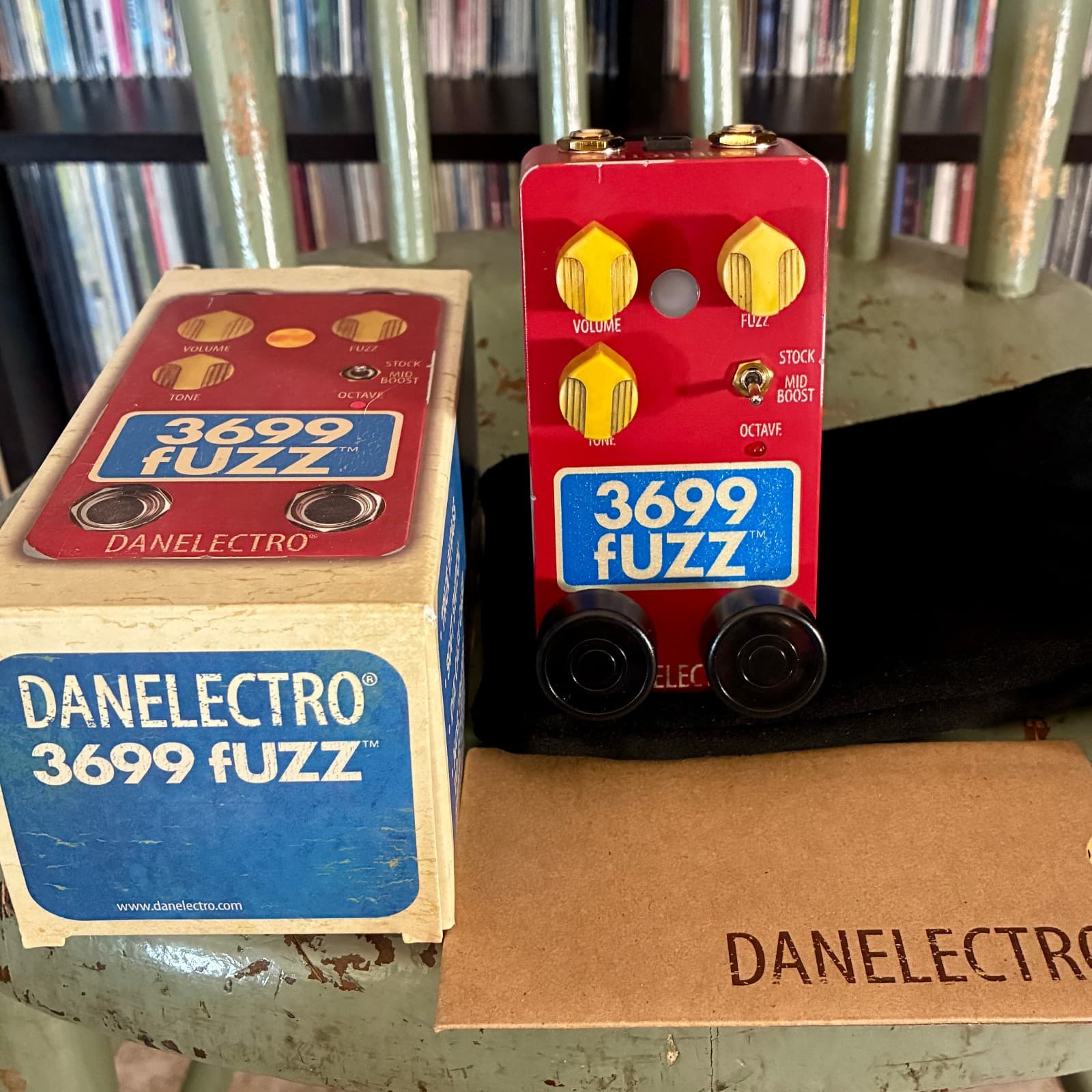 Danelectro 3699 Fuzz Guitar Effects Pedal