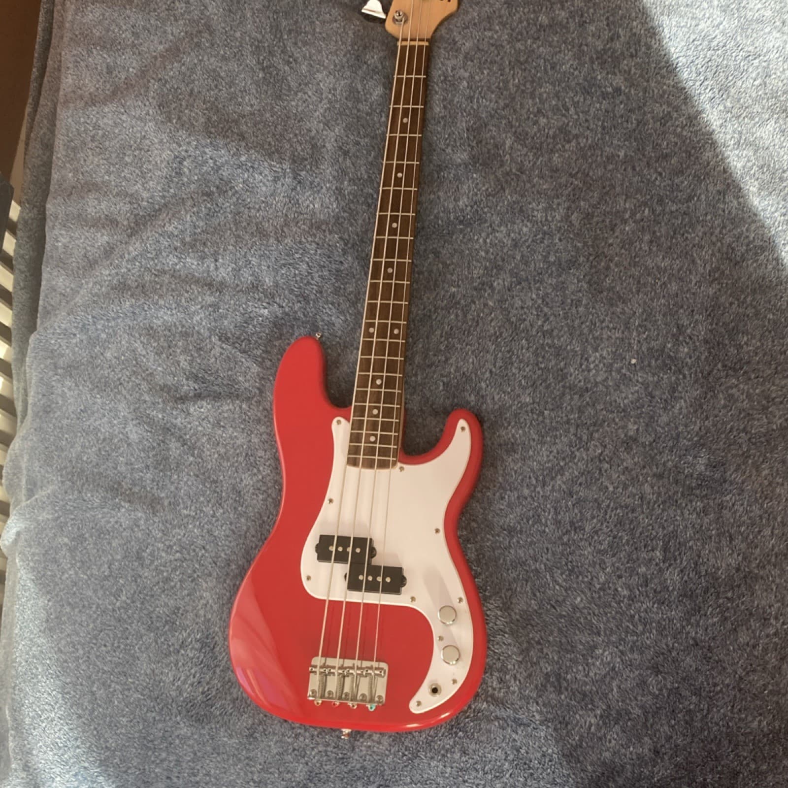 Squier Mini Electric Bass Guitar Red 4-String Solid Body Right-Handed