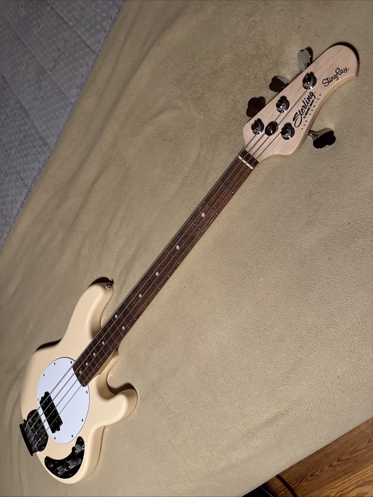 Sterling by Music Man Stingray Ray4HH