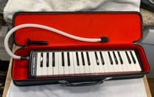 Suzuki Melodion M-36 Air Blown Keyboard Instrument In Case