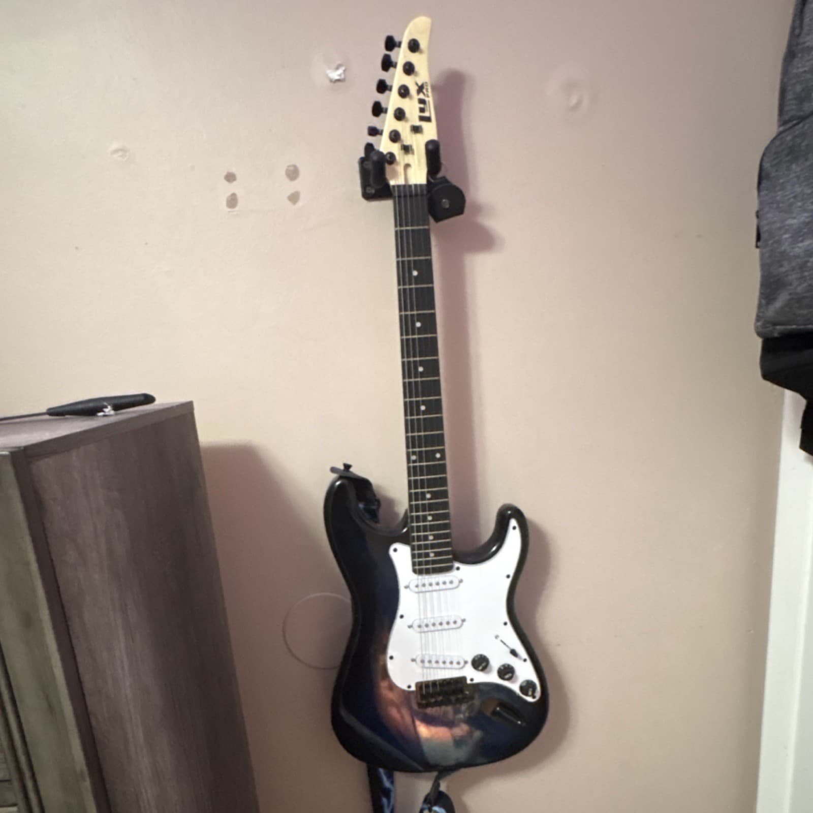 LUX Pro Electric Guitar Blue Solid Body 6 String Right-Handed with Strap