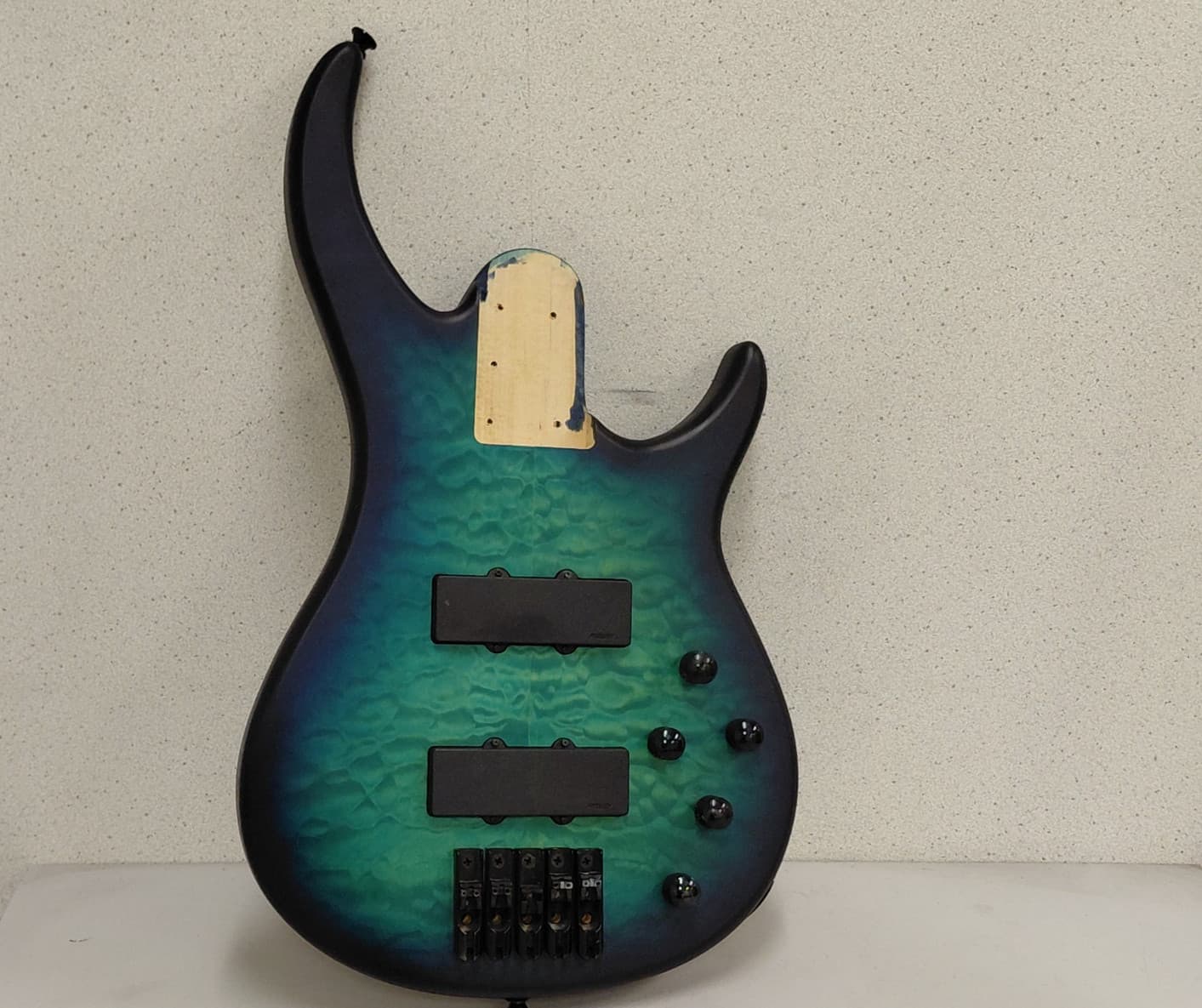 Peavey Millennium 5 String Bass Guitar - Blueburst