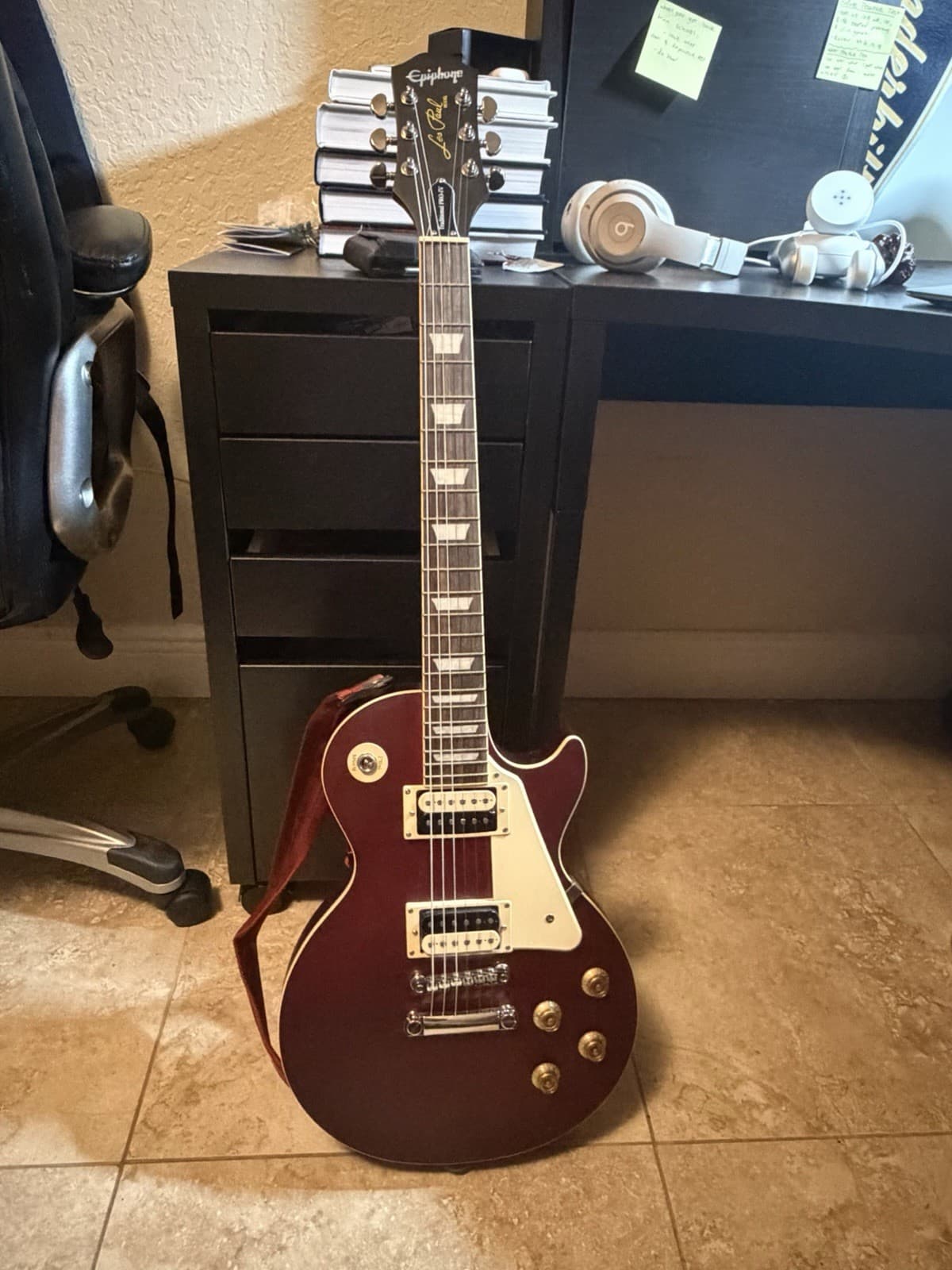 Epiphone Les Paul Traditional Pro-IV w/Fender Mustang LT25 Amp Bundle