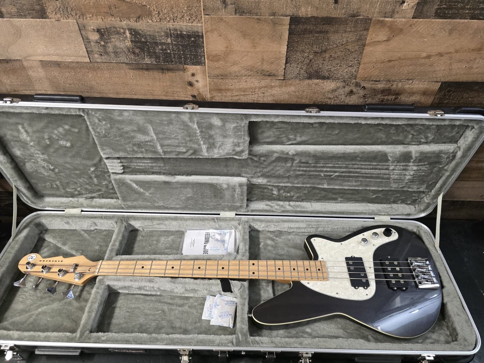 Reverend Guitars / Mercalli 4 String Bass W/ Hsc