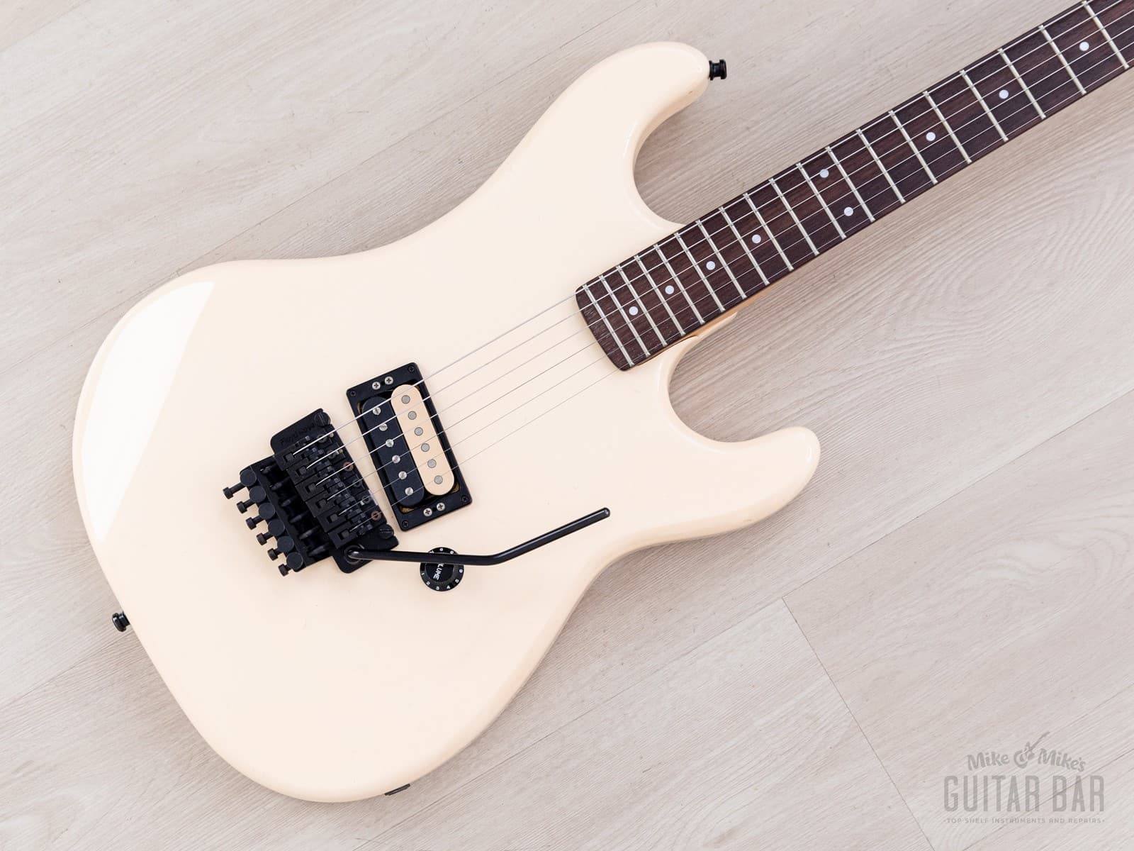 1985 Kramer Baretta Vintage Electric Guitar White w/ Floyd Rose, Case, Hangtag