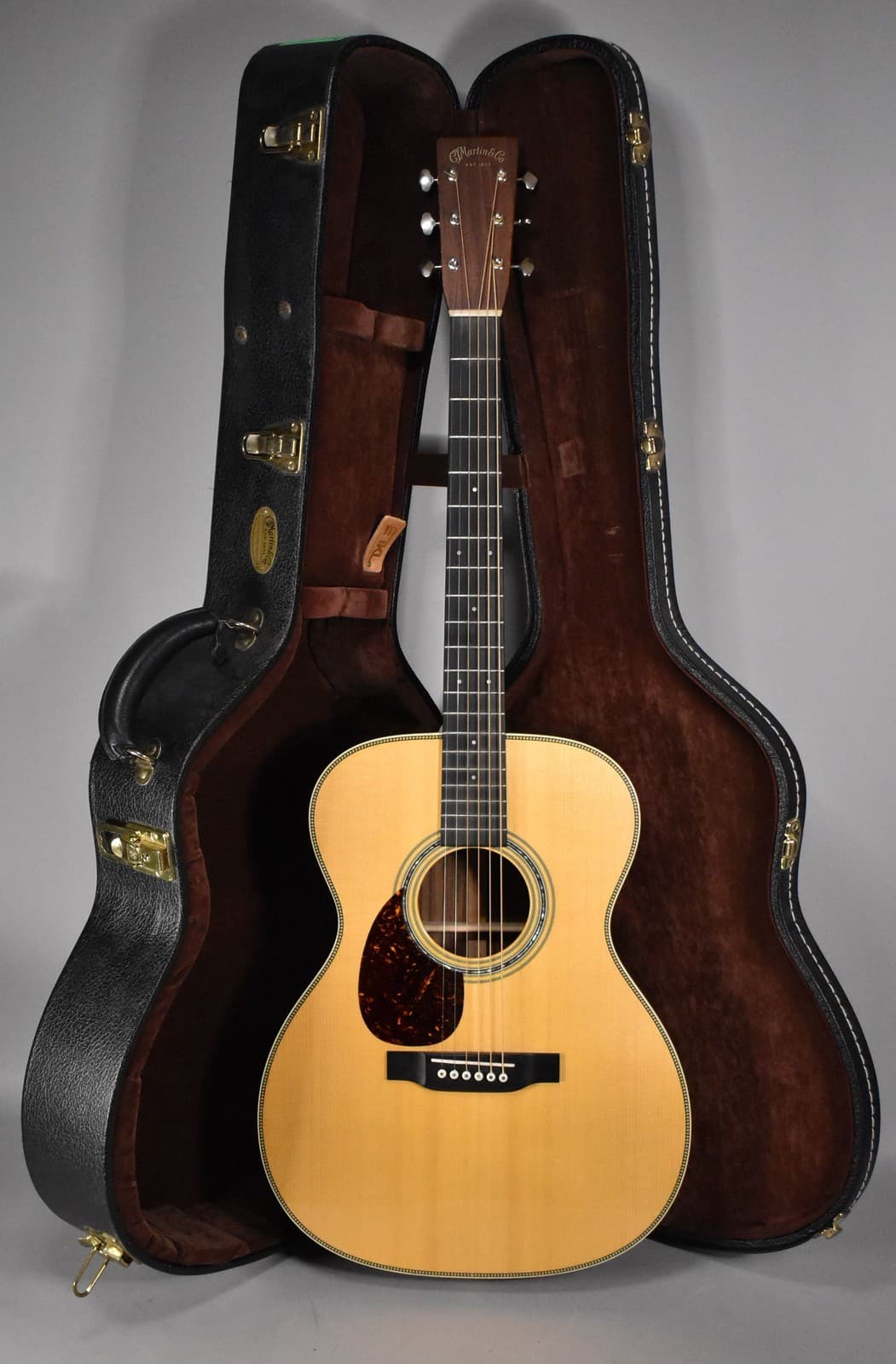 Martin Custom Shop OM-28 Acoustic Guitar | Natural Finish W/OHSC