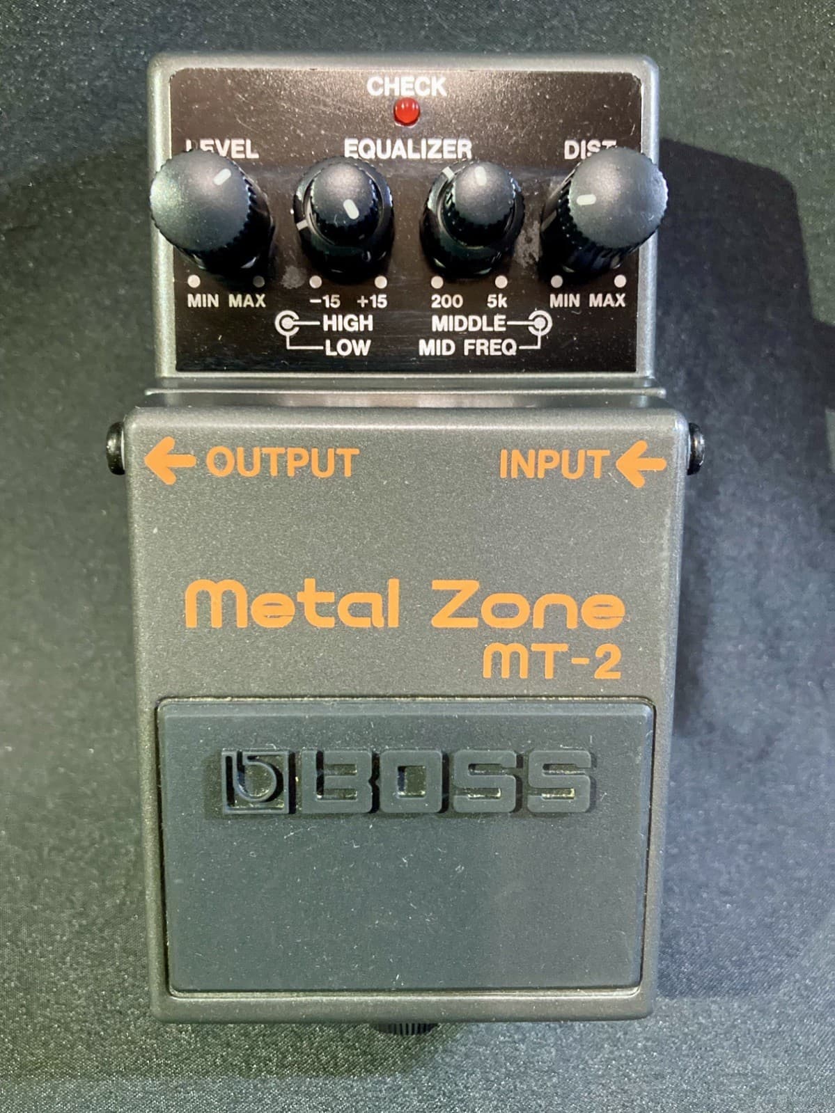 Boss MT-2 Metal Zone Analog Distortion Guitar Pedal New Battery Vg+ Tested