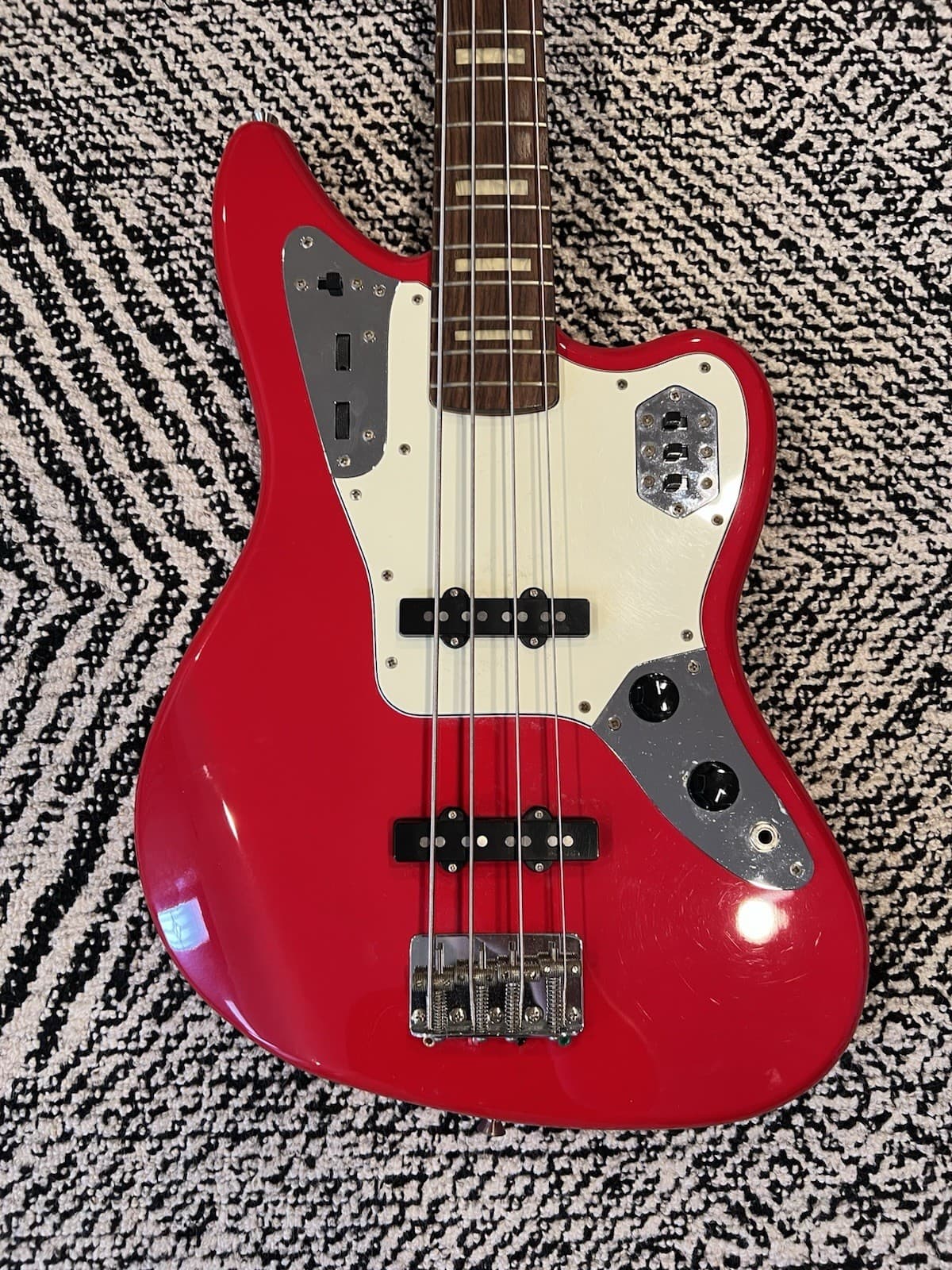 Fender Jaguar Bass Electric 4 String Solid Body Hot Rod Red Guitar w/ Case