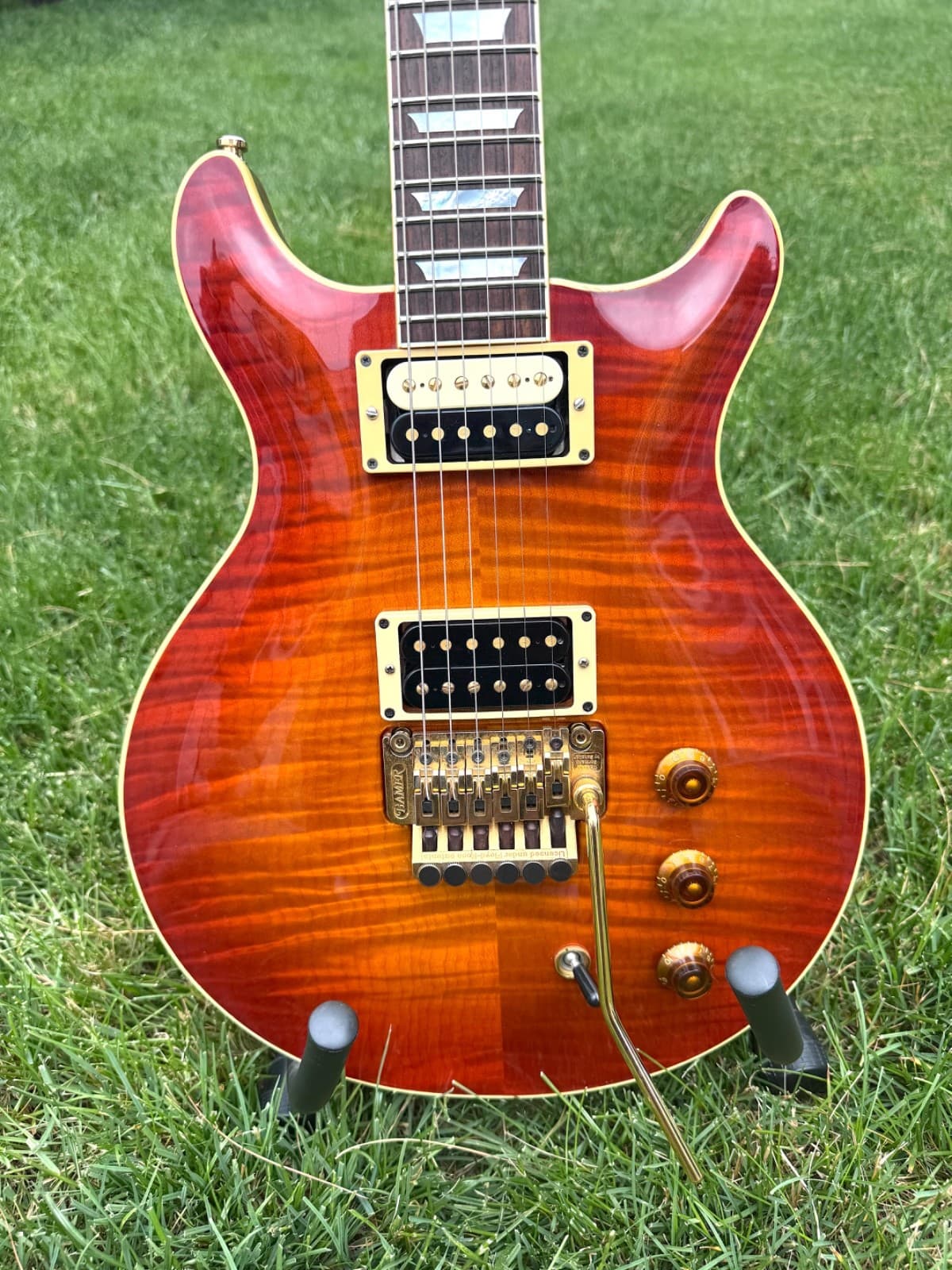 **RARE 1992 Hamer USA Sunburst Custom w/ Factory Floyd & Gold Hardware**