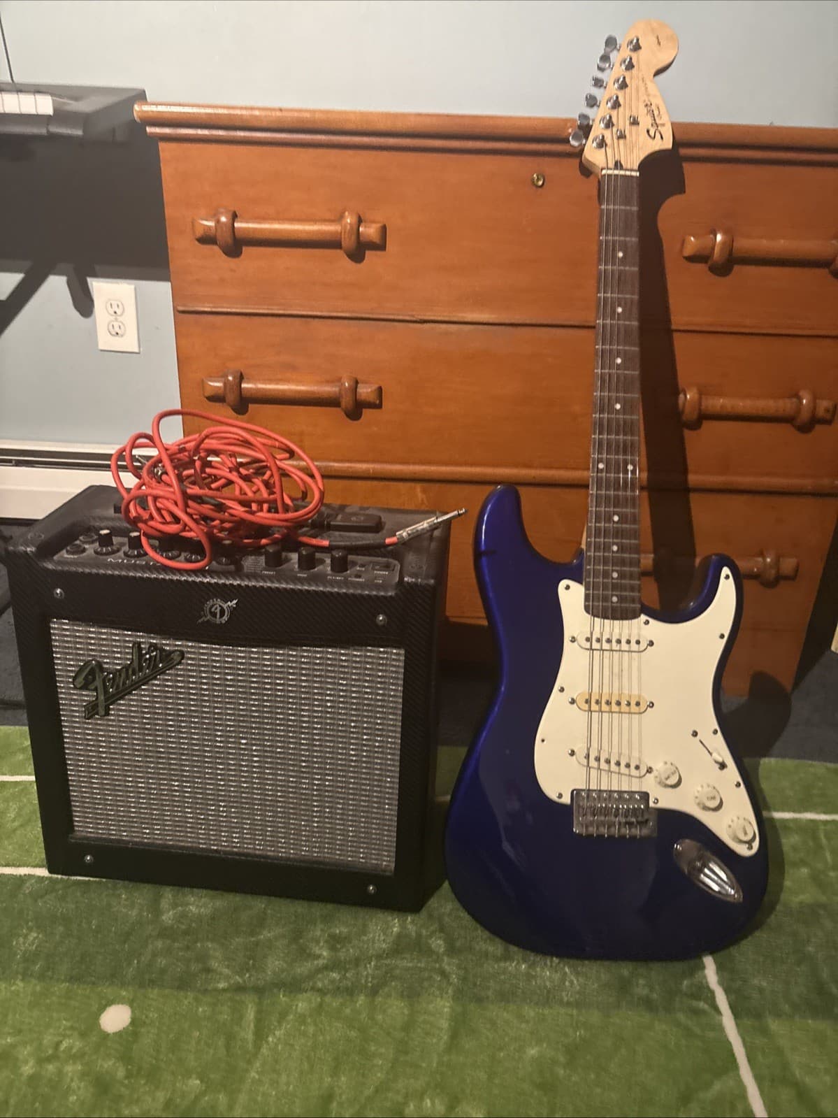 Electric Guitar 6-String with Speaker Black Color And 6 Foot Cord