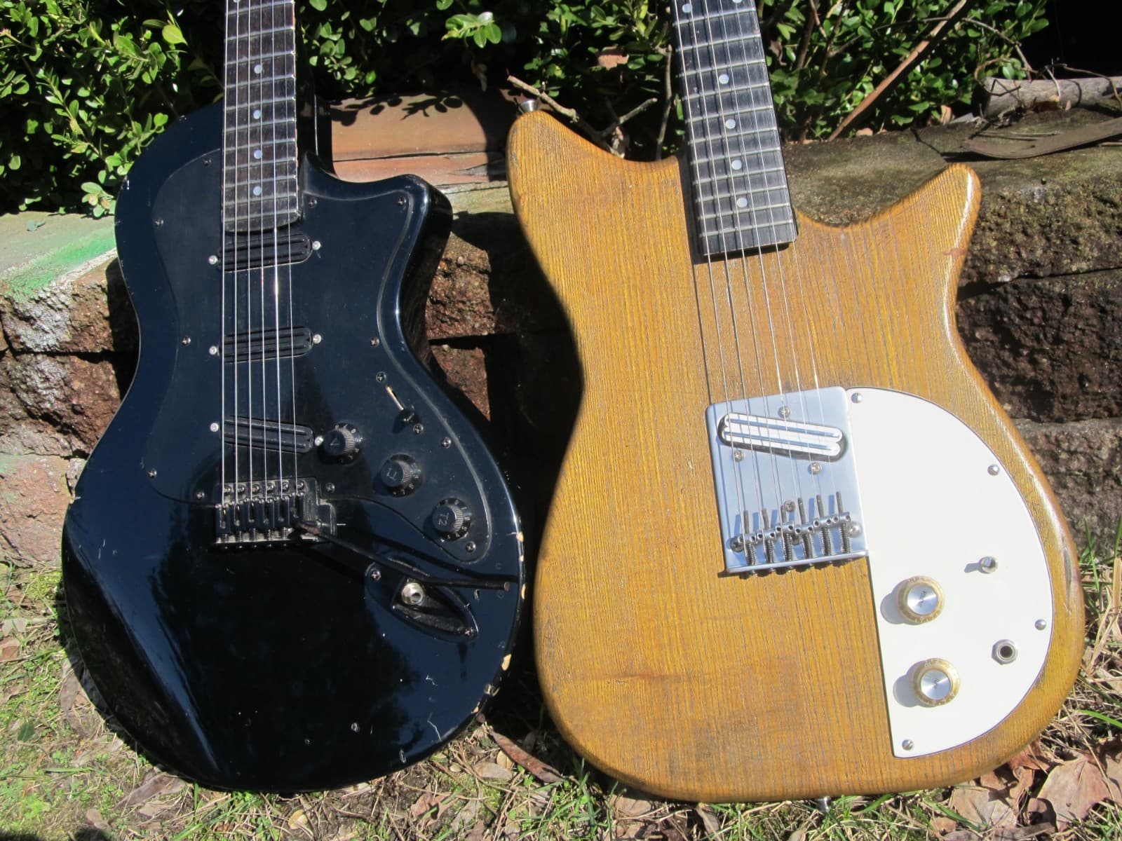 2 Electric Guitars: Estaban w buckers. Oak body, Synsonics Neck.