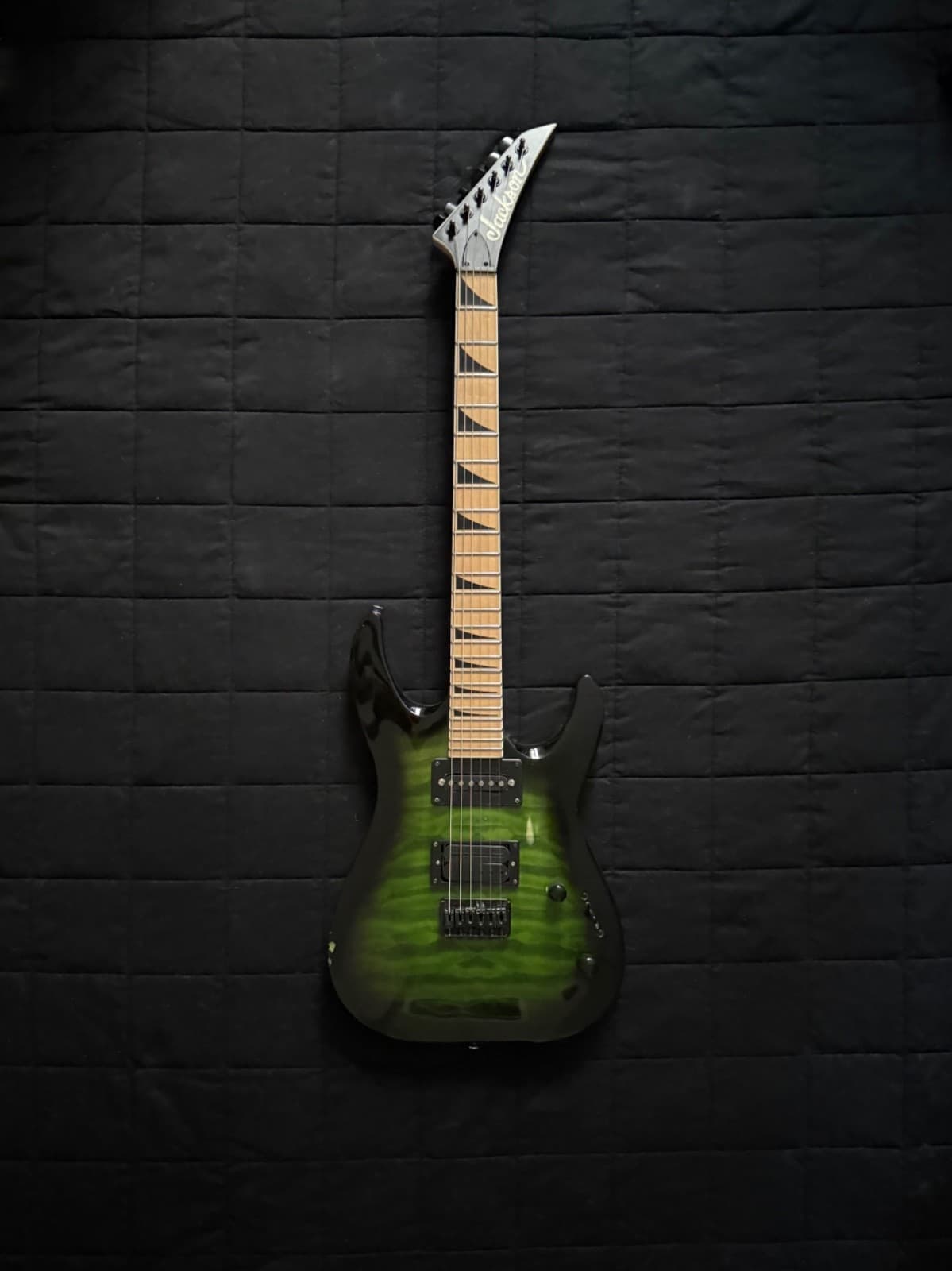 Jackson JS32Q DKA Archtop Dinky Hardtail Electric Guitar Transparent Green Burst