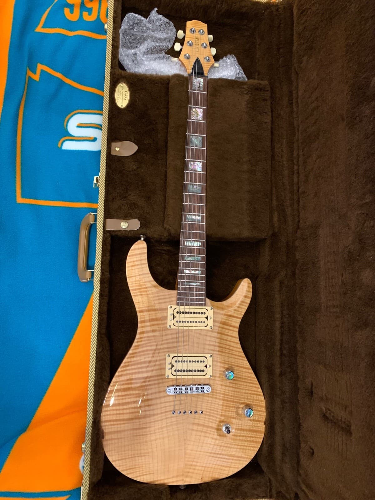 Carvin CS3 Electric Guitar Beautiful Sold As Shown In Pictures “UNPALAYED” CLEAN