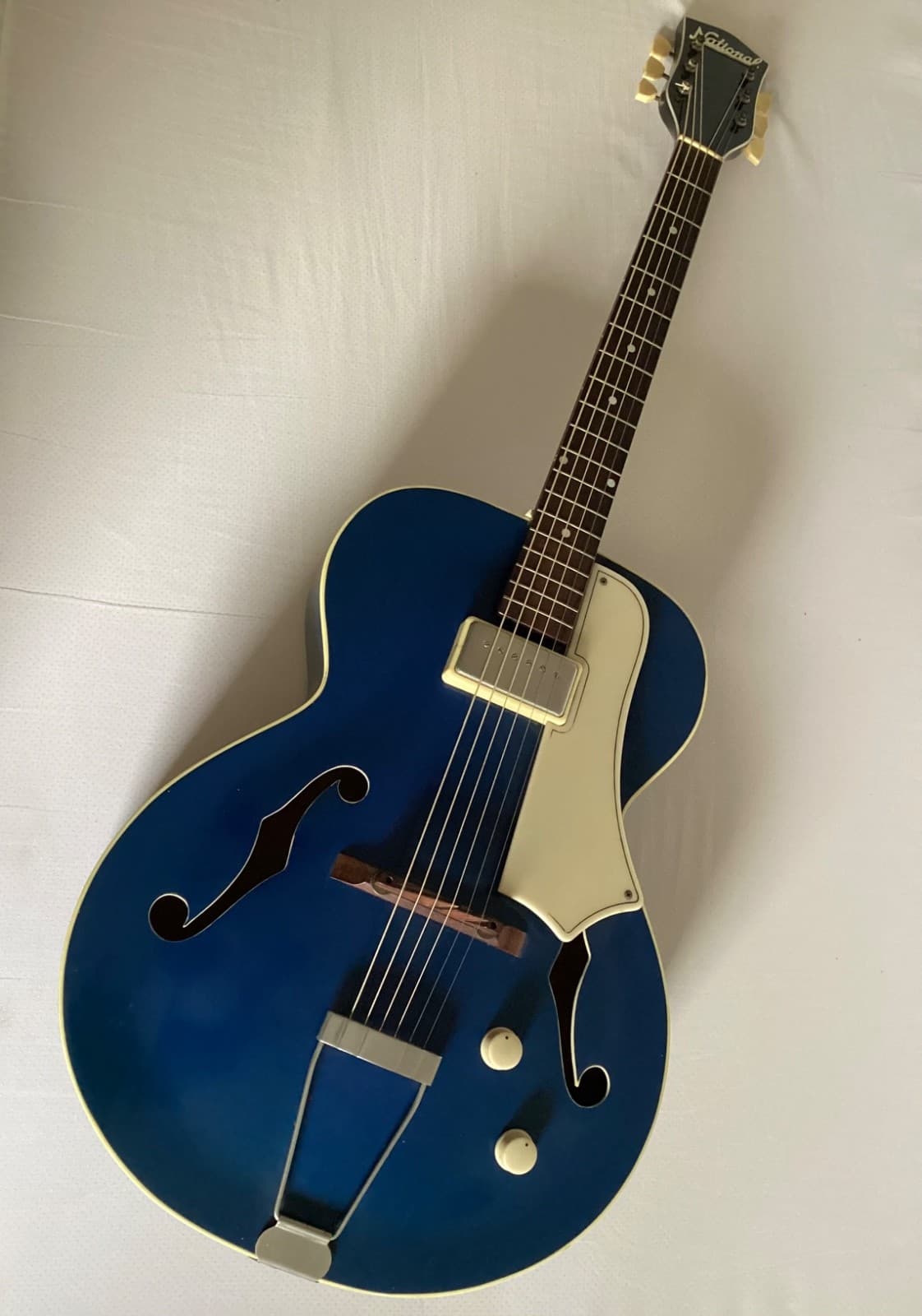 NATIONAL BLUE ARCHTOP GUITAR 1955 .. Valco Supro Airline Silvertone Gibson era ✨