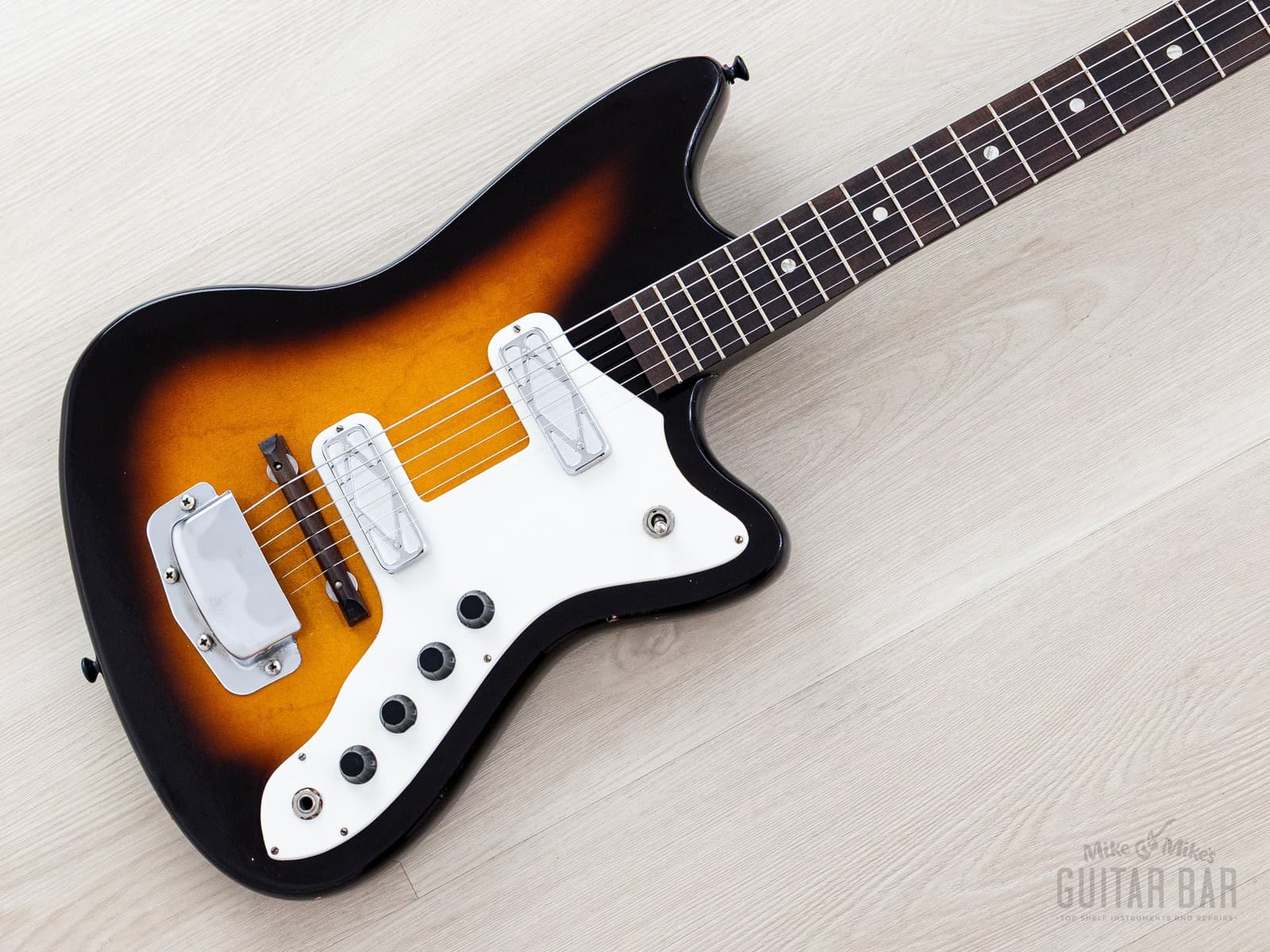 1965 Silvertone Bobkat 1477 Harmony-Made Vintage Guitar w/ Gold Foils, Case