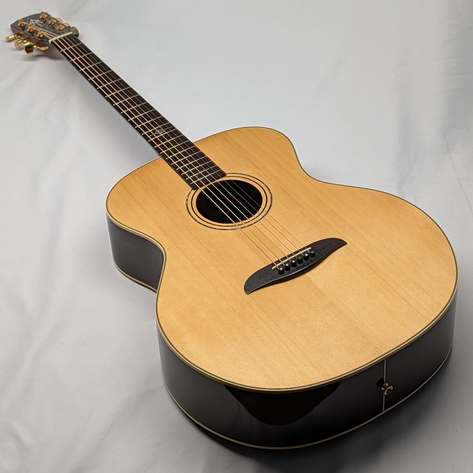 Alvarez Yairi YB70 Acoustic Baritone Guitar Used with premium Hard Case