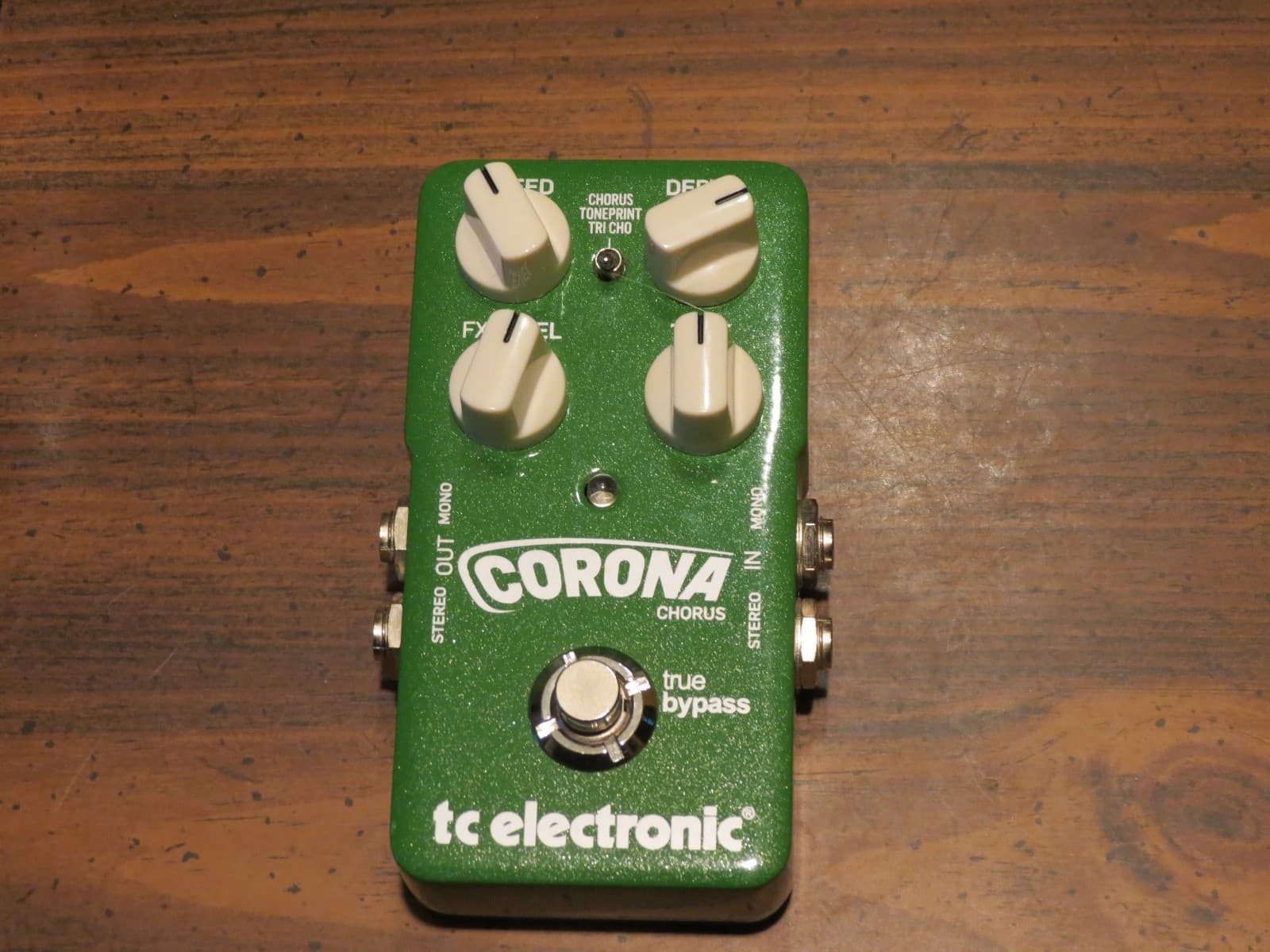 TC Electronic Corona Chorus Guitar Effect Pedal - Barely Used in box