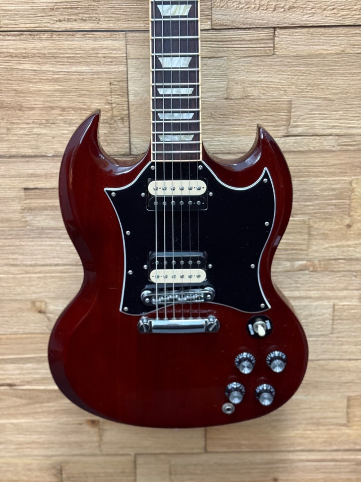 Gibson SG Standard Limited Edition Guitar - Vintage Cherry -2010- BB 1+3 -w/OHSC