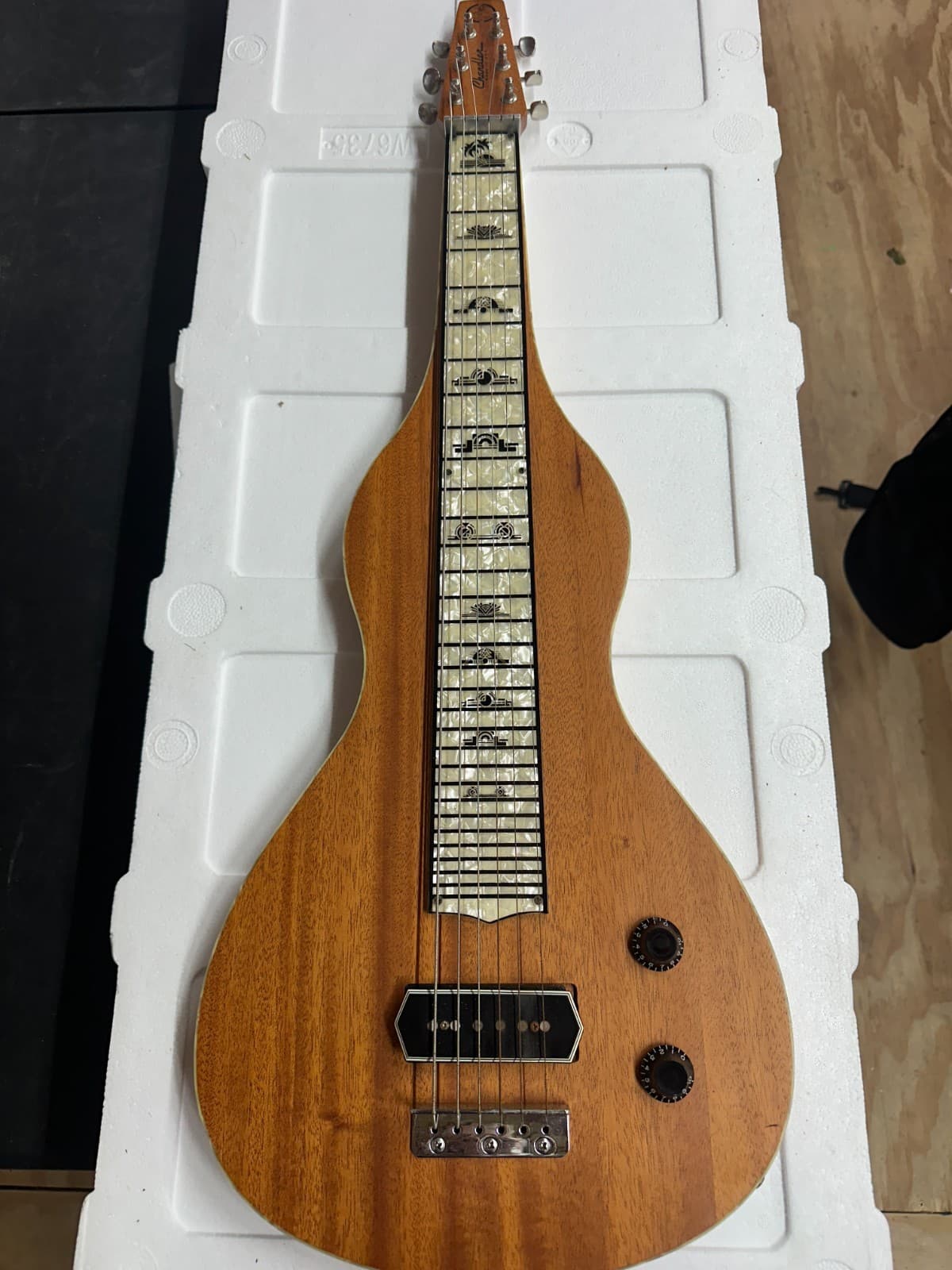 Chandler RH-2 Royal Hawaiian Lap Steel Natural Lap Steel Soft Case Included