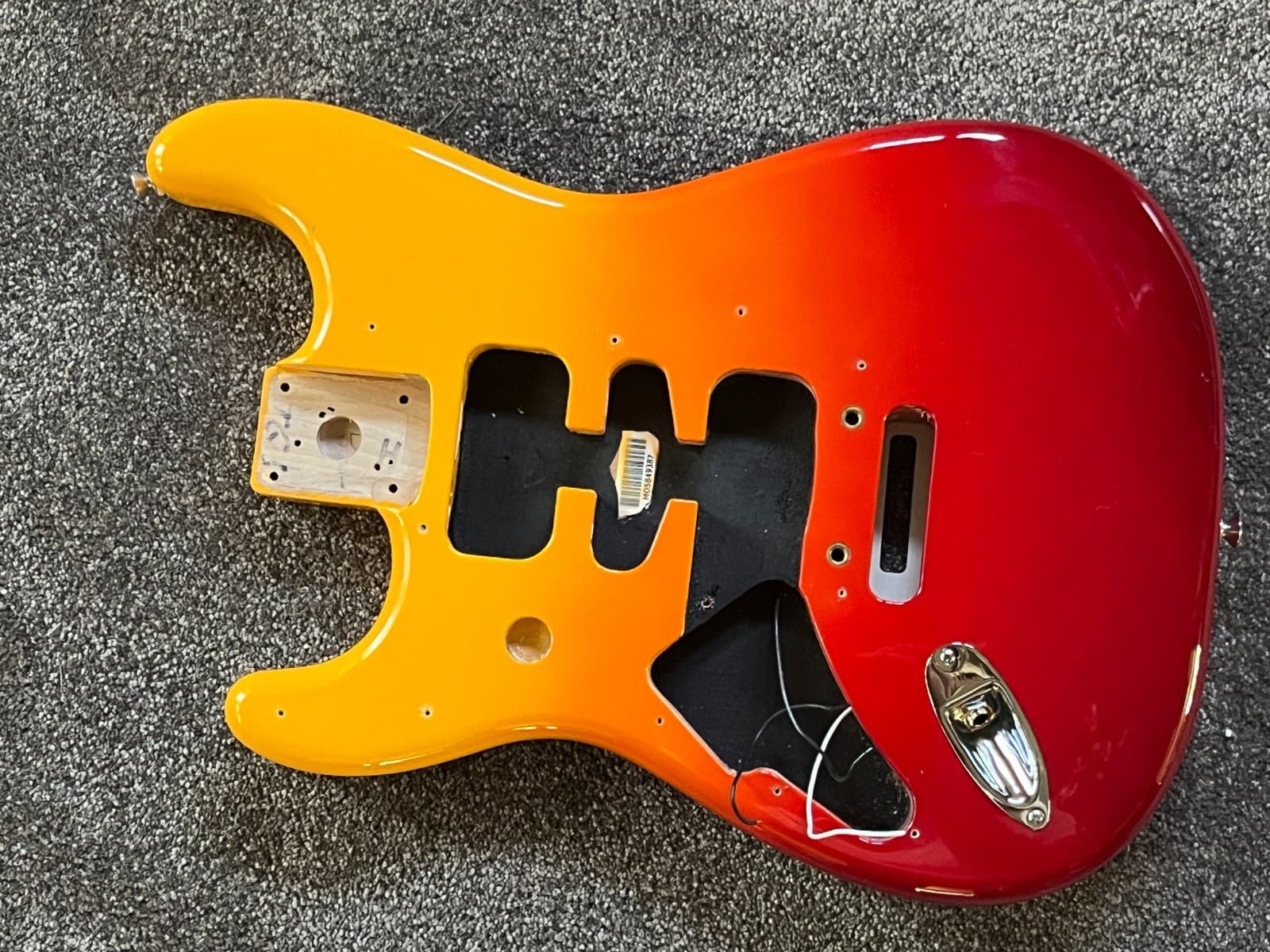 Fender Player Plus Stratocaster lefty guitar body tequila sunrisem left handed