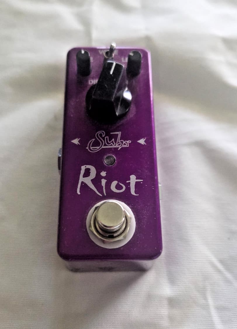 Suhr Riot Distortion Guitar Effects Full Size Pedal Purple V1