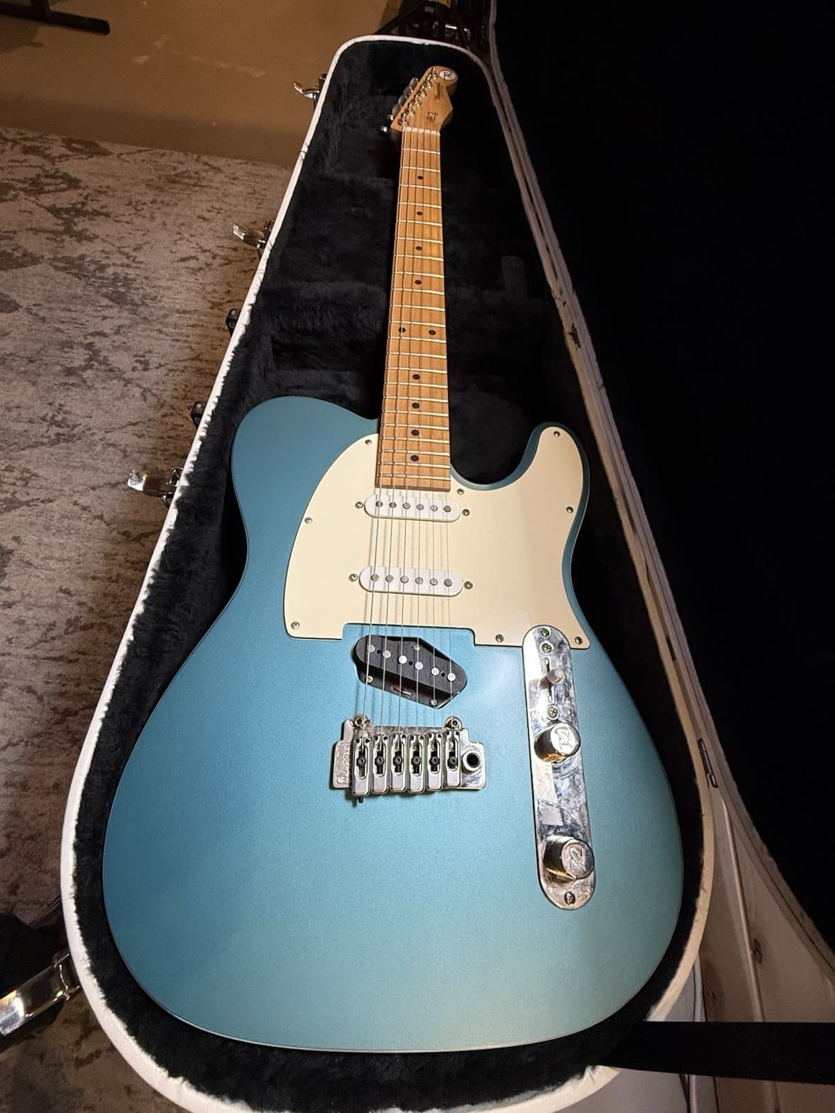 Reverend Eastsider Blue Solid Body 6-String RH Maple Electric Guitar + Case