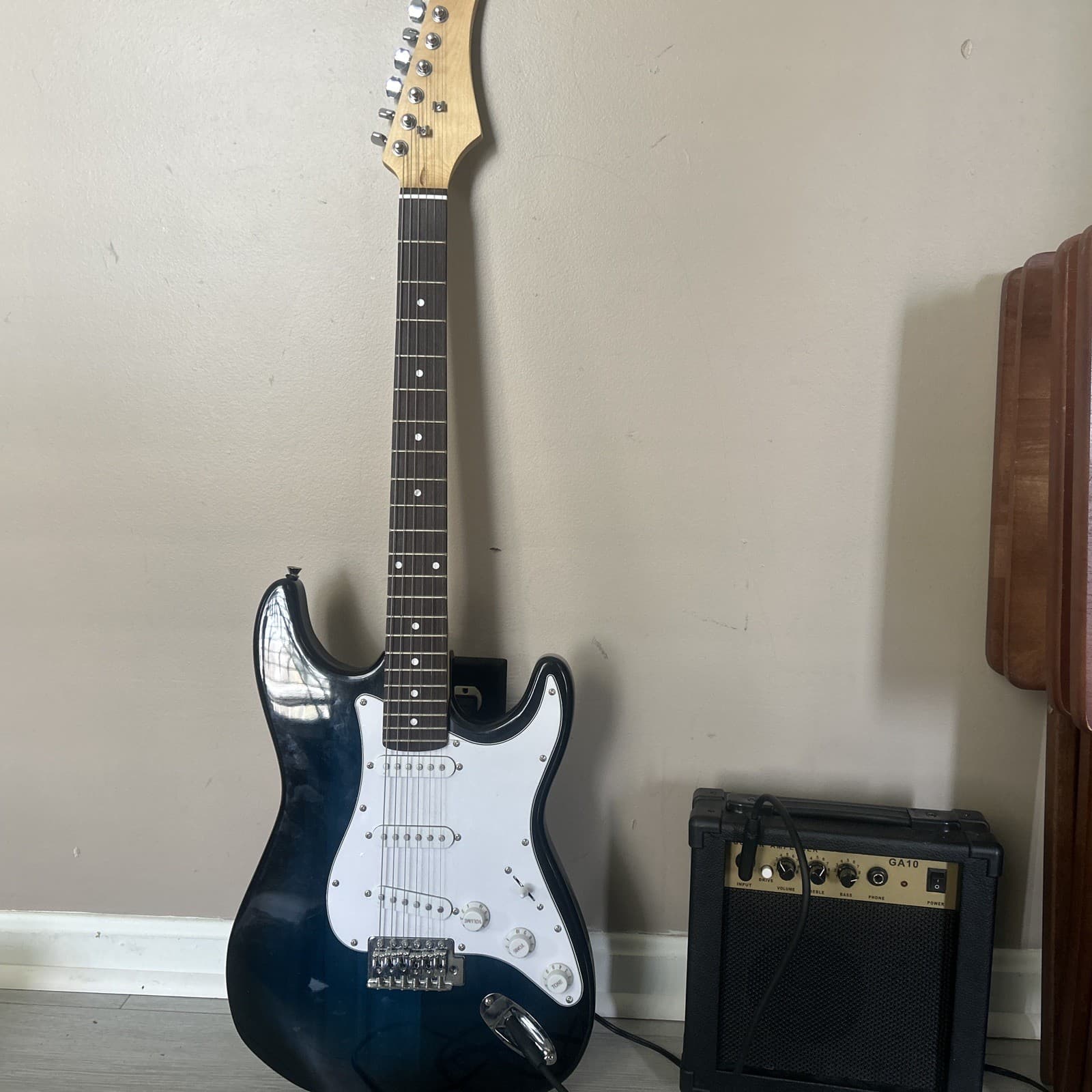 Segawe OFW-Y01-1206A-2 Beginner Electric Guitar With Amp Tested And Working