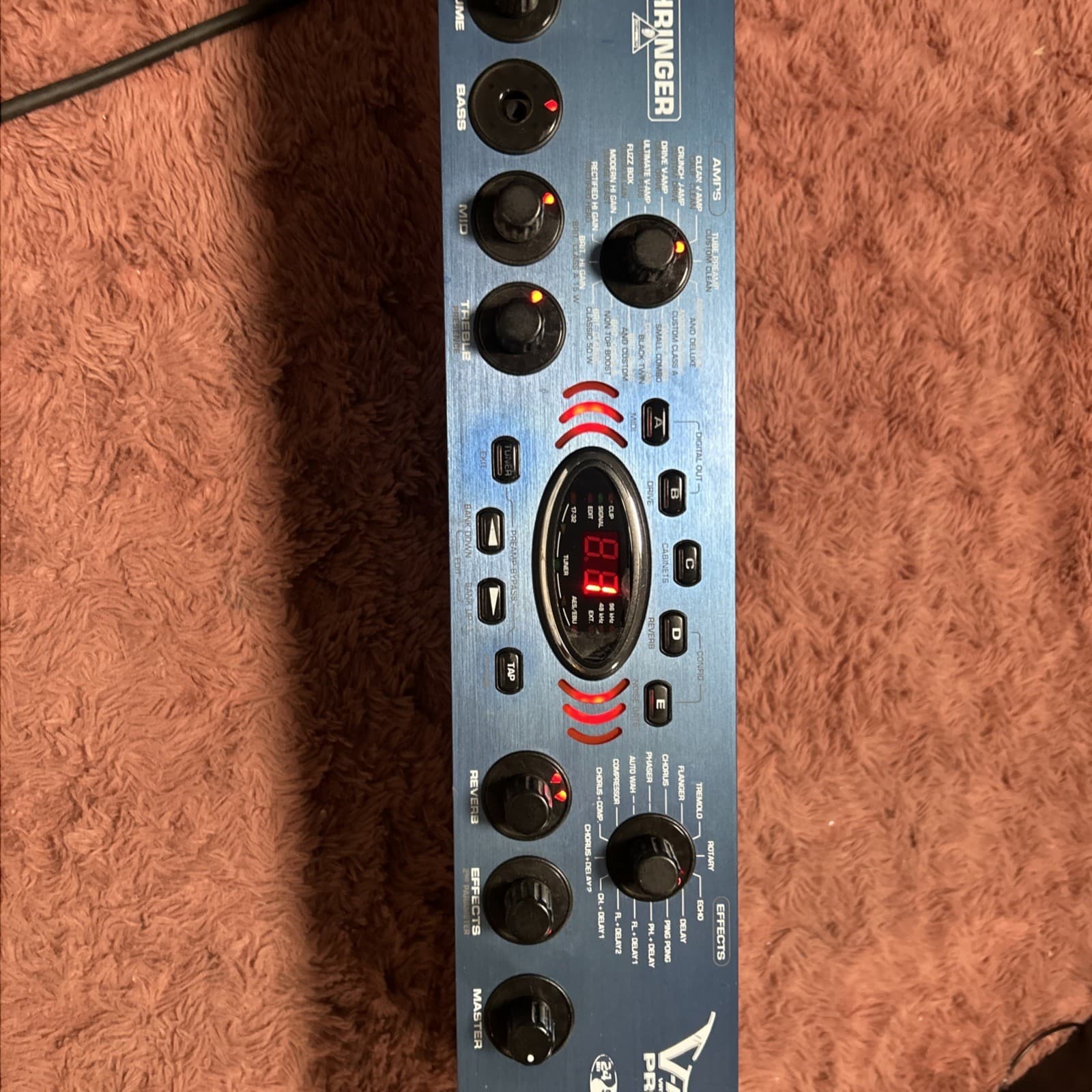 BEHRINGER V-AMP PRO Guitar Amp Simulator/Multi-Effects , Excellent Condition