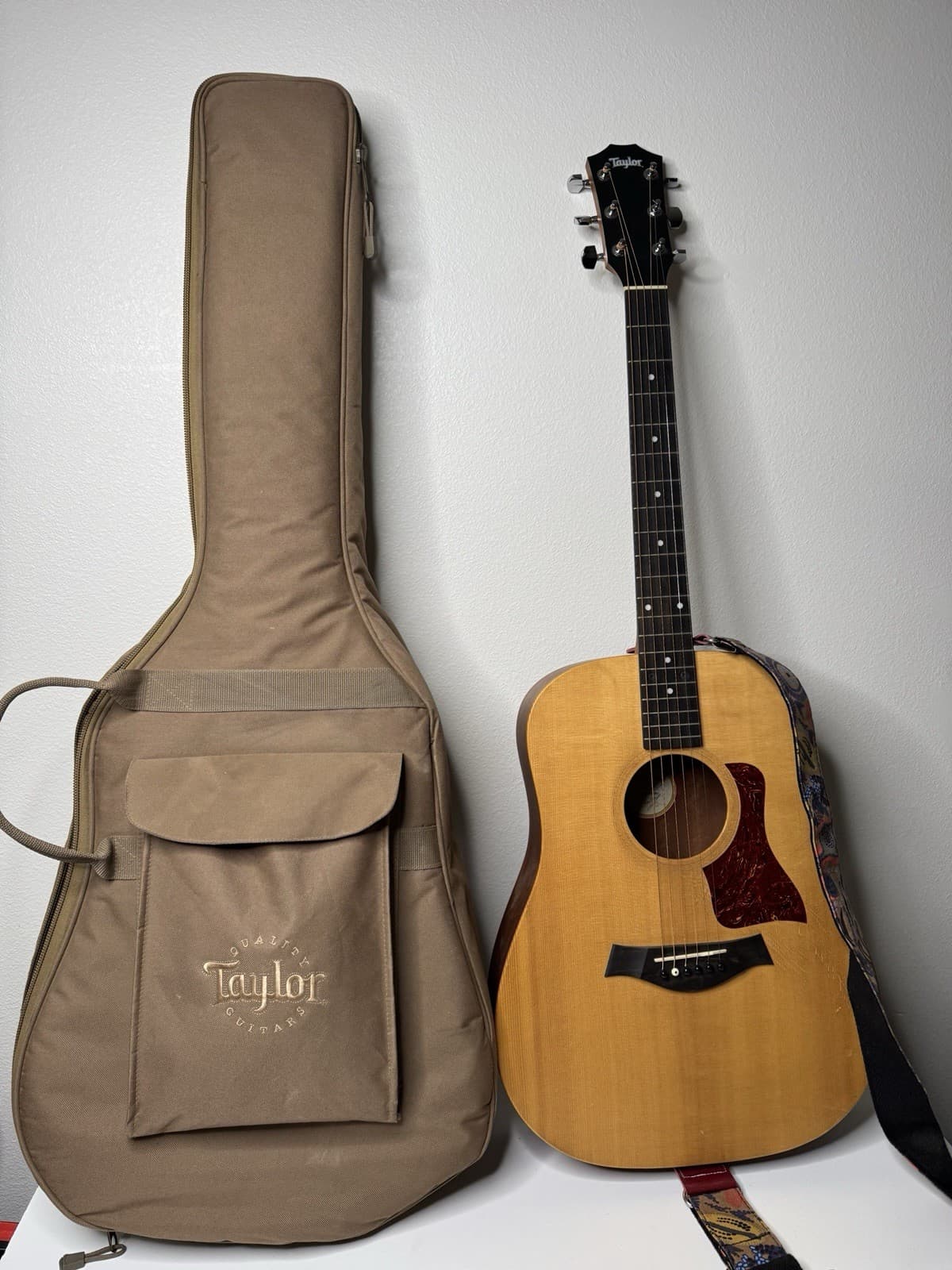 Taylor Big Baby 307-GB Acoustic Guitar w/ Original Gig Bag