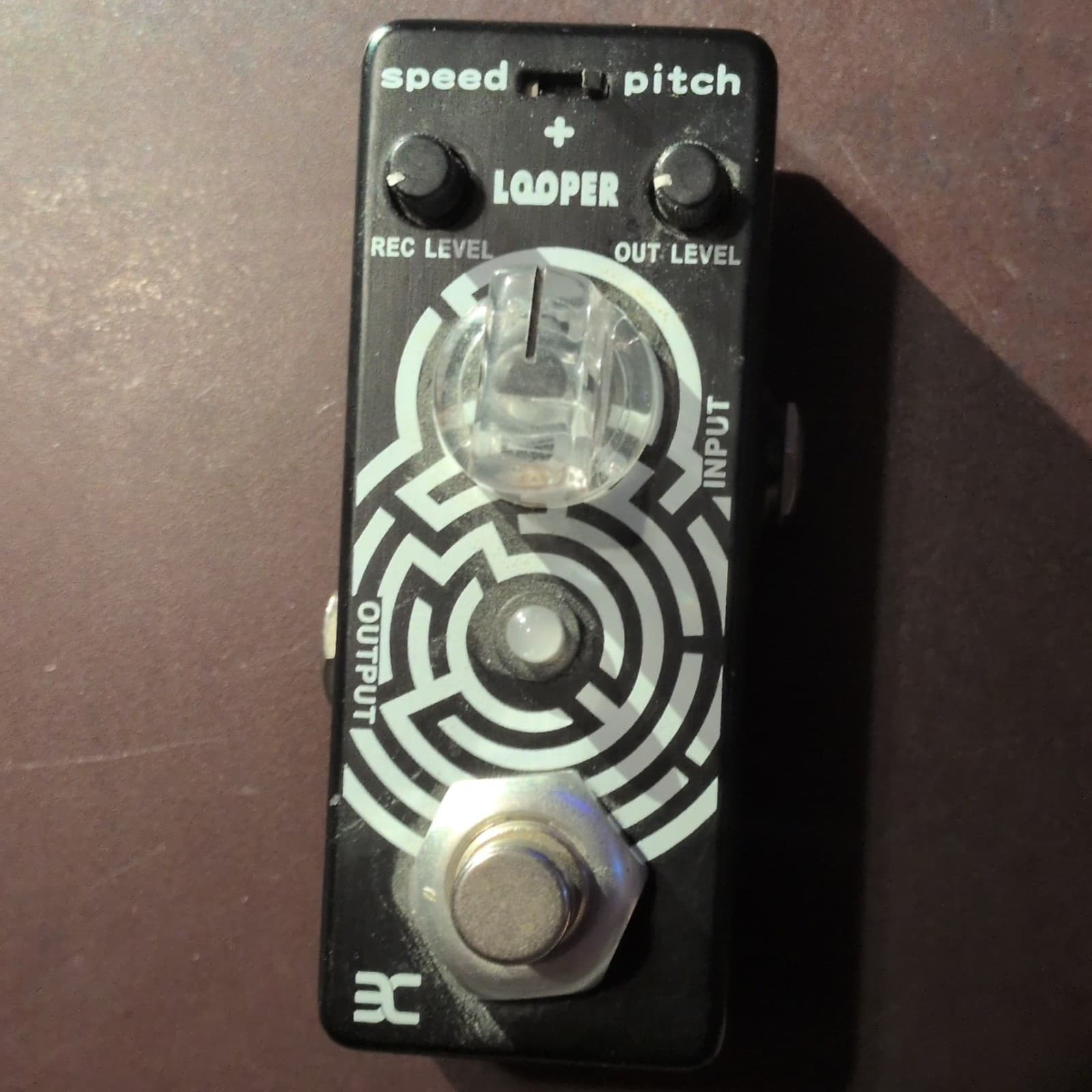 Xvive T-Cube Series Digital Looper Pedal for Electric & Bass Guitar