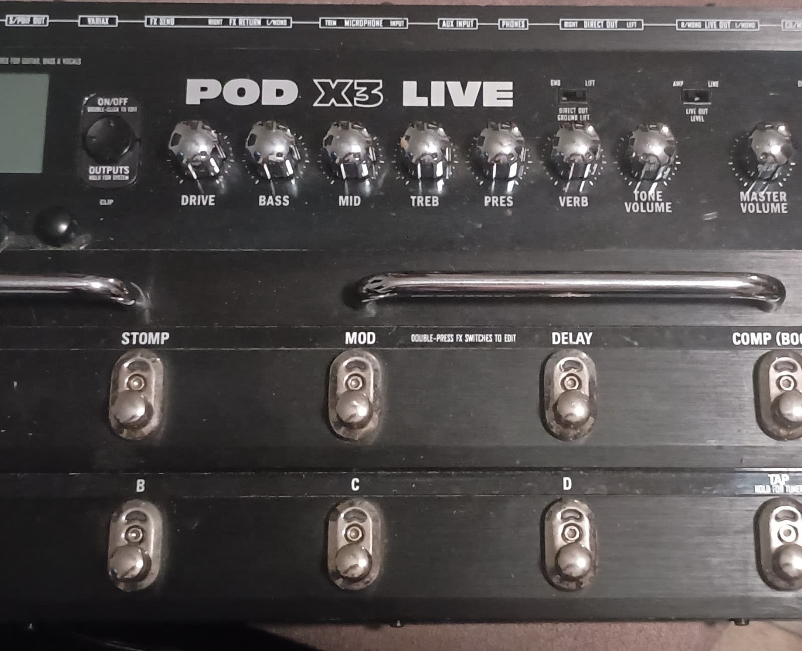 Line 6 POD X3 LIVE Digital Multi-Effects Processor Pedal for Guitar & Bass