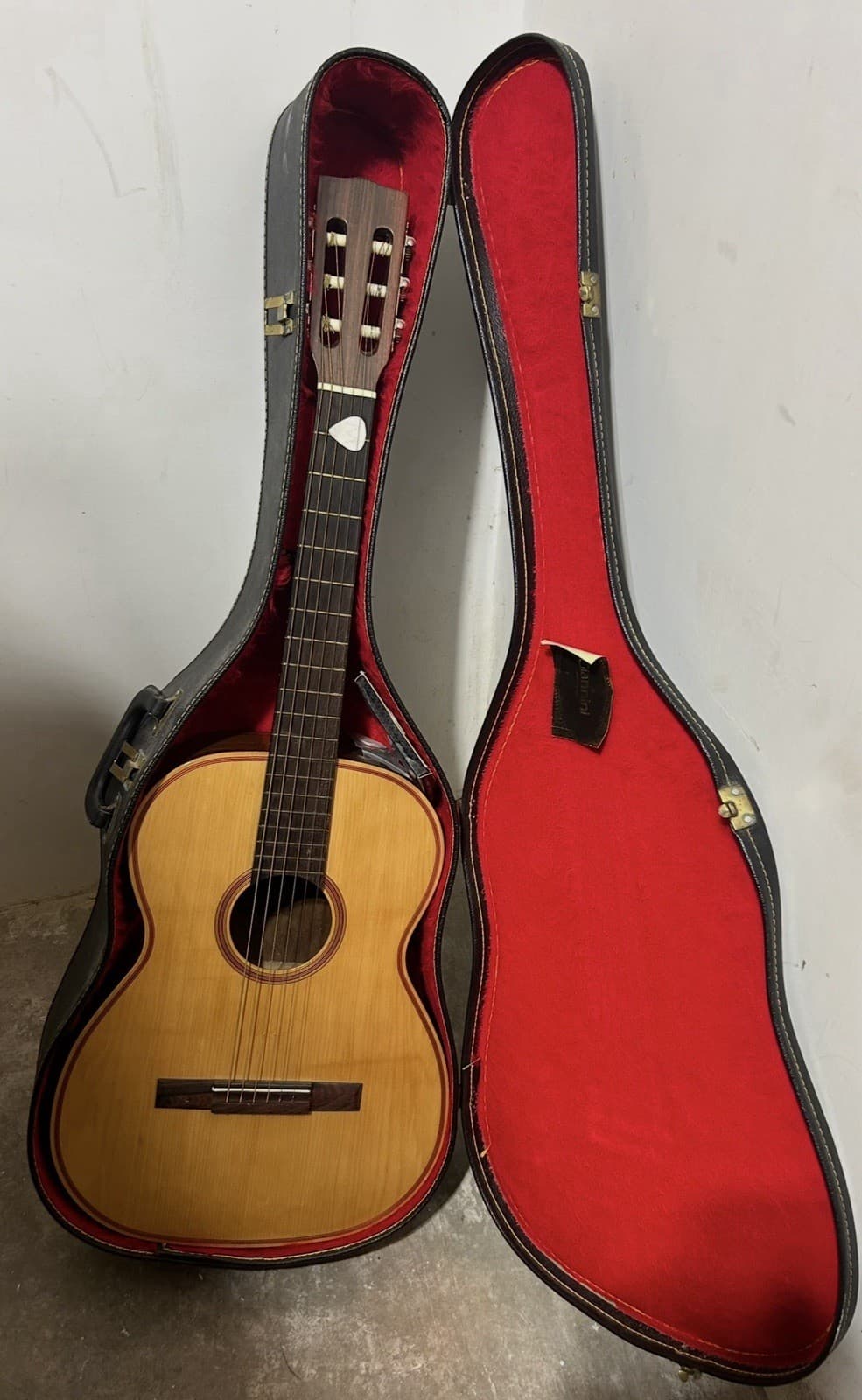 Giannini AWN 60 Nylon Acoustic Guitar 1970’s With Case. The Year Not Displayed