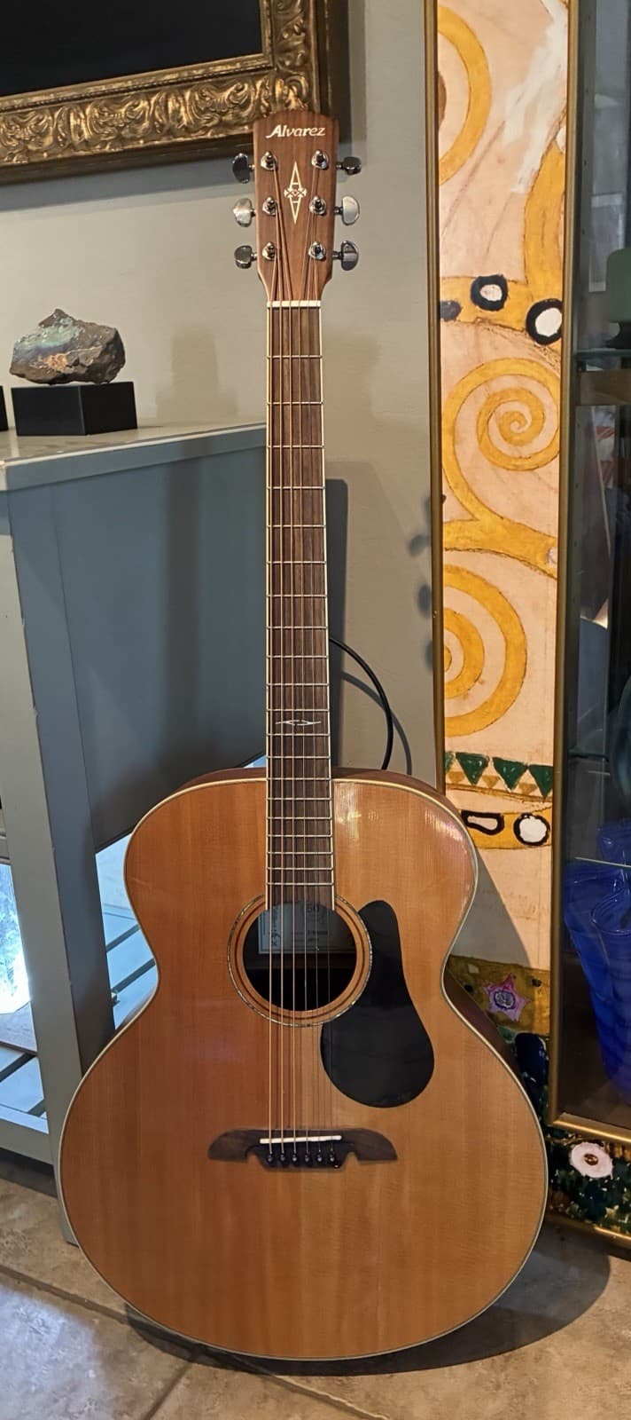 Alvarez Dreadnought 6-String Right-Handed Acoustic Baritone Guitar ABT60.