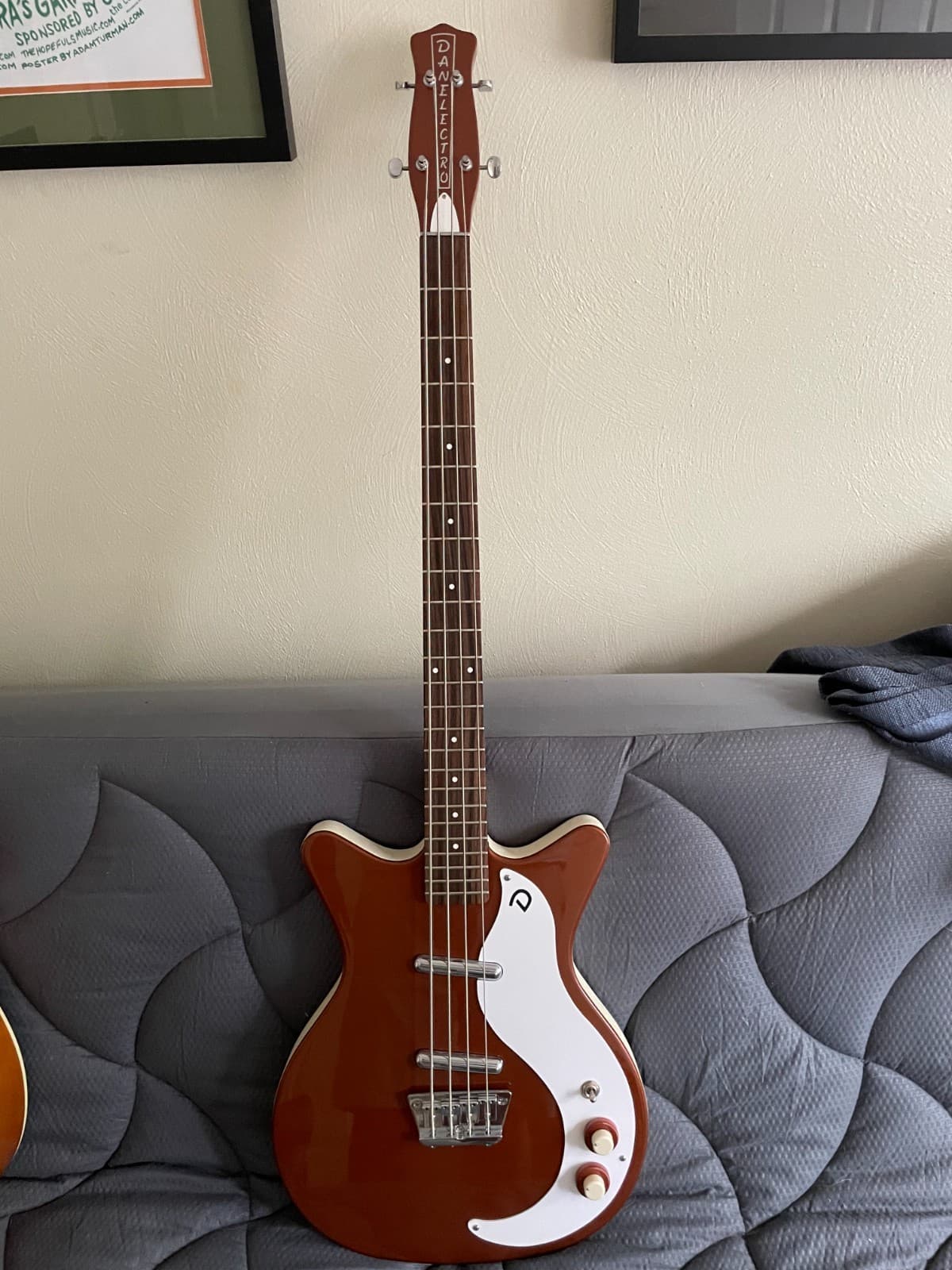 Danelectro 59DC Short Scale Bass - Black Metal Flake 119460