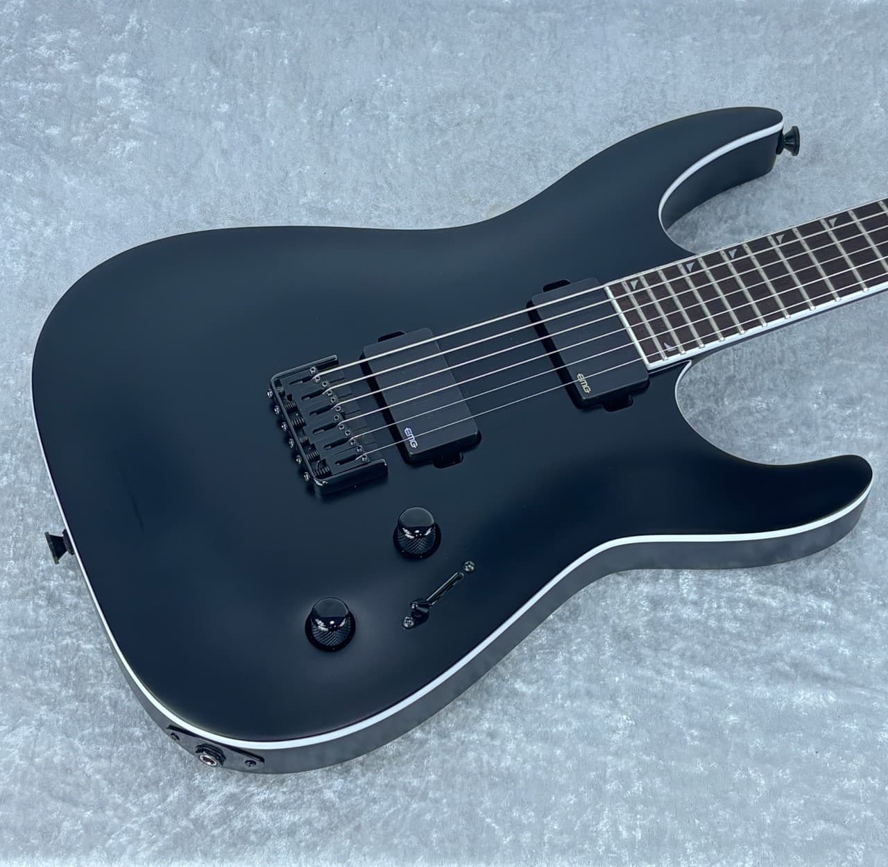 Jackson X Series Soloist SLA6 DX Baritone guitar black finish