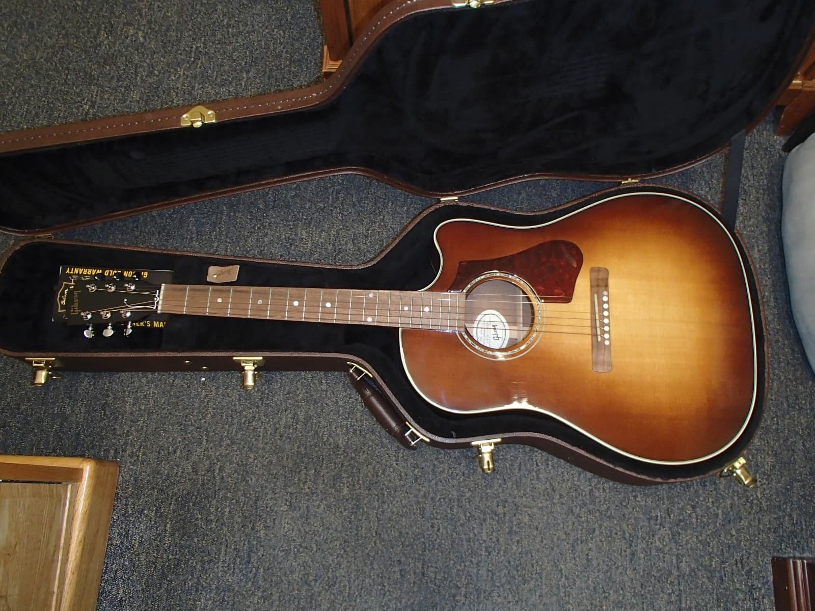 Gibson J-15 Extended Cutaway 2018 Walnut Burst with Gibson Hard Case