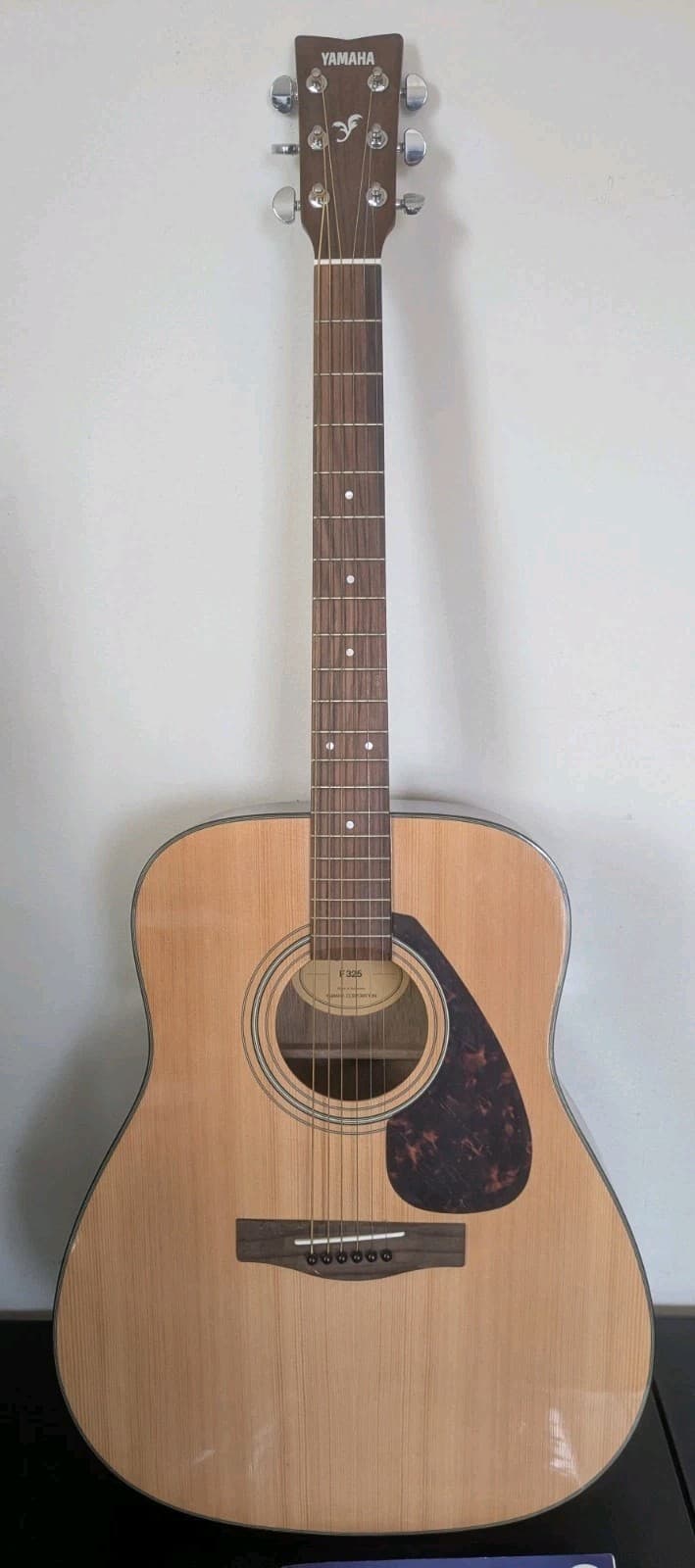 Yamaha F-325 Acoustic Guitar With Yamaha Soft Bag