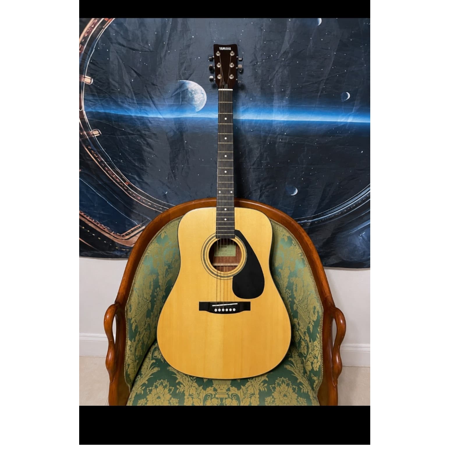 Yamaha Dreadnought Acoustic Guitar Natural Spruce Mahogany w/ Gig Bag & Picks