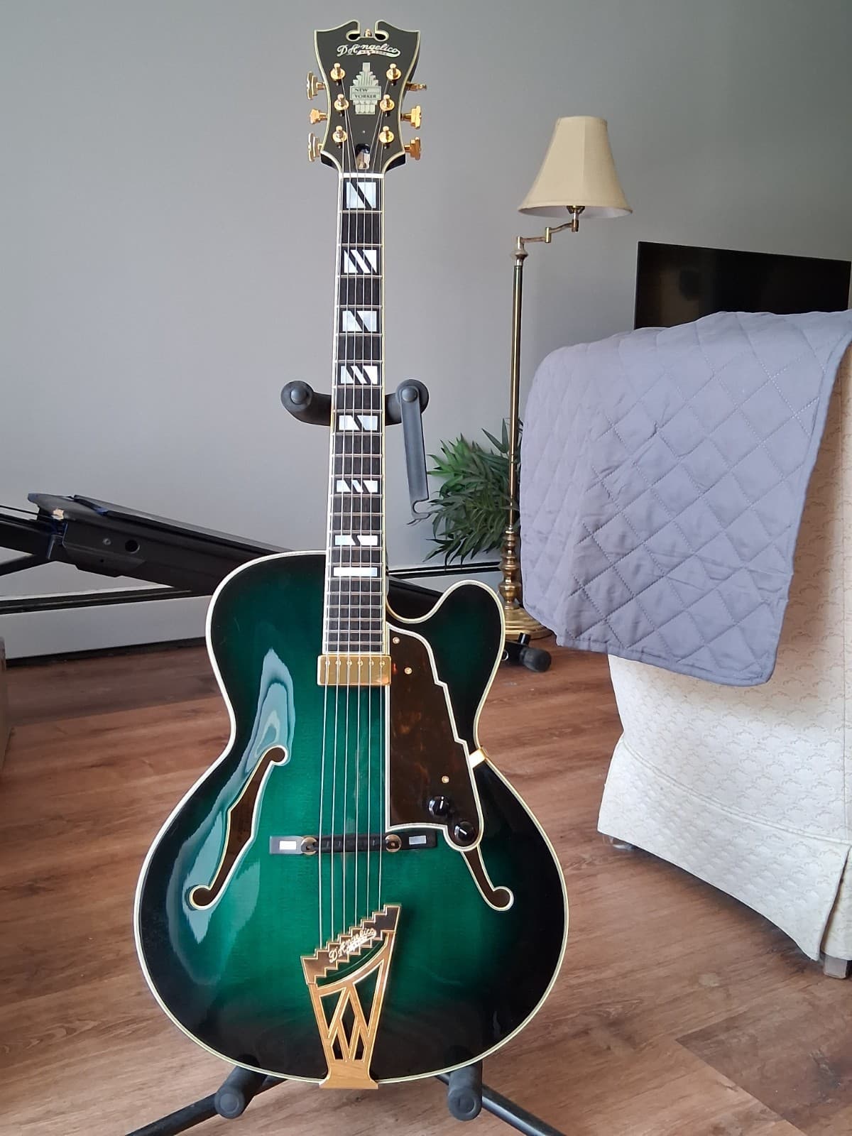 D'angelico NYS-2 New Yorker Archtop Jazz Guitar