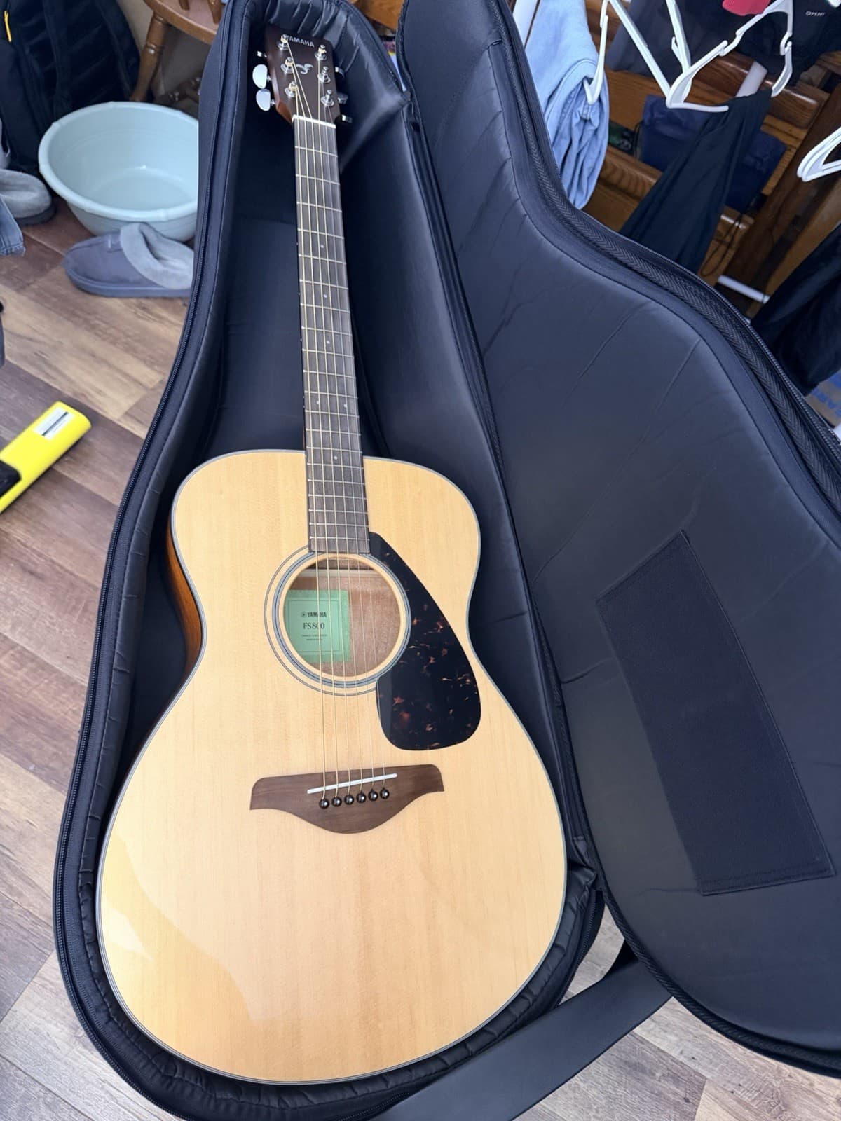 Yamaha FS800 Folk Acoustic Guitar With Protection Case
