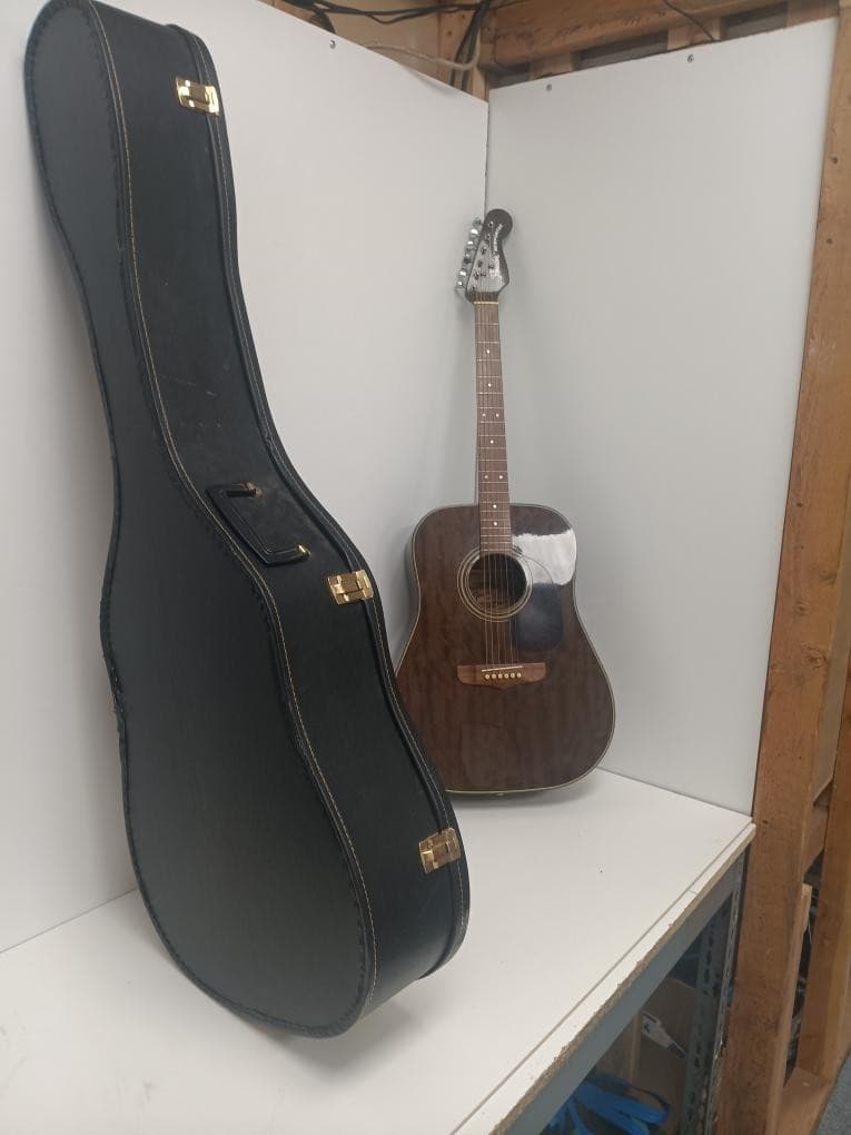 FENDER NEWPORTER ACOUSTIC GUITAR (P08036957)