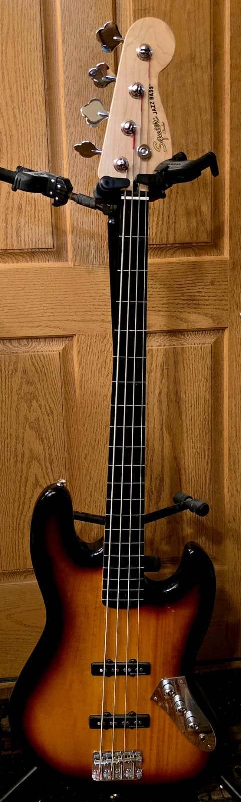 Used Squier Classic Vibe Jazz Bass Fretless - 3-Tone Sunburst