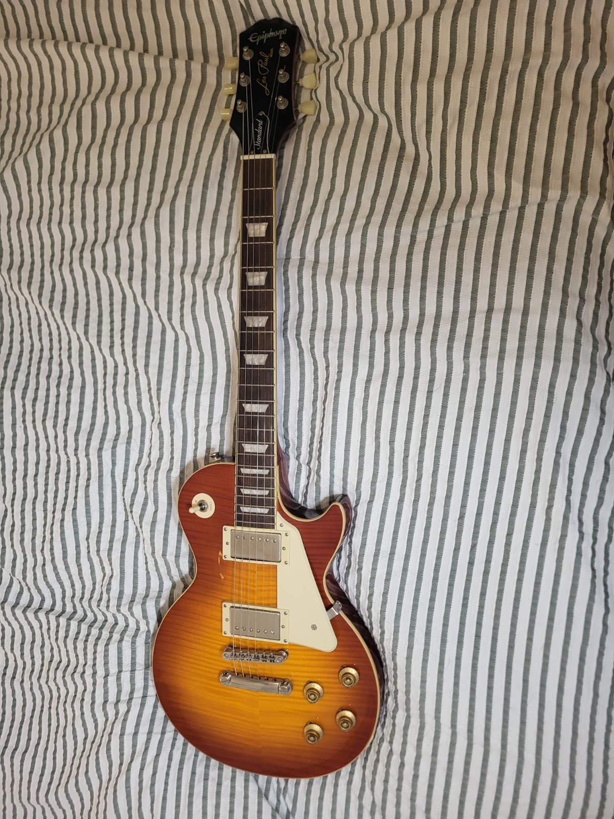 Epiphone Les Paul Standard 50s - Dimarzio Pickups - Washed Cherry Sunburst